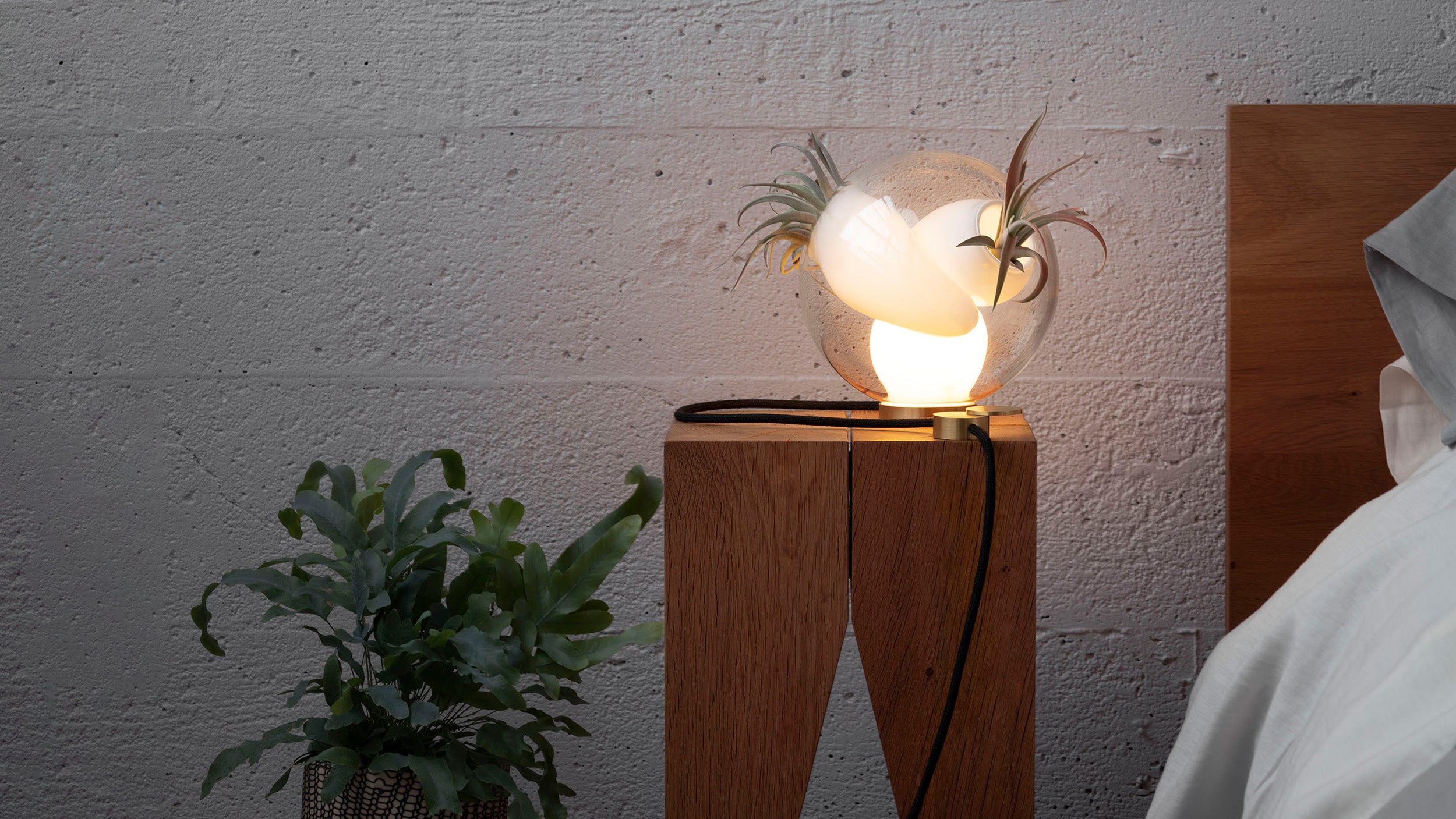 Desktop / 73t Table Lamp, designed by Omer Arbel for Bocci