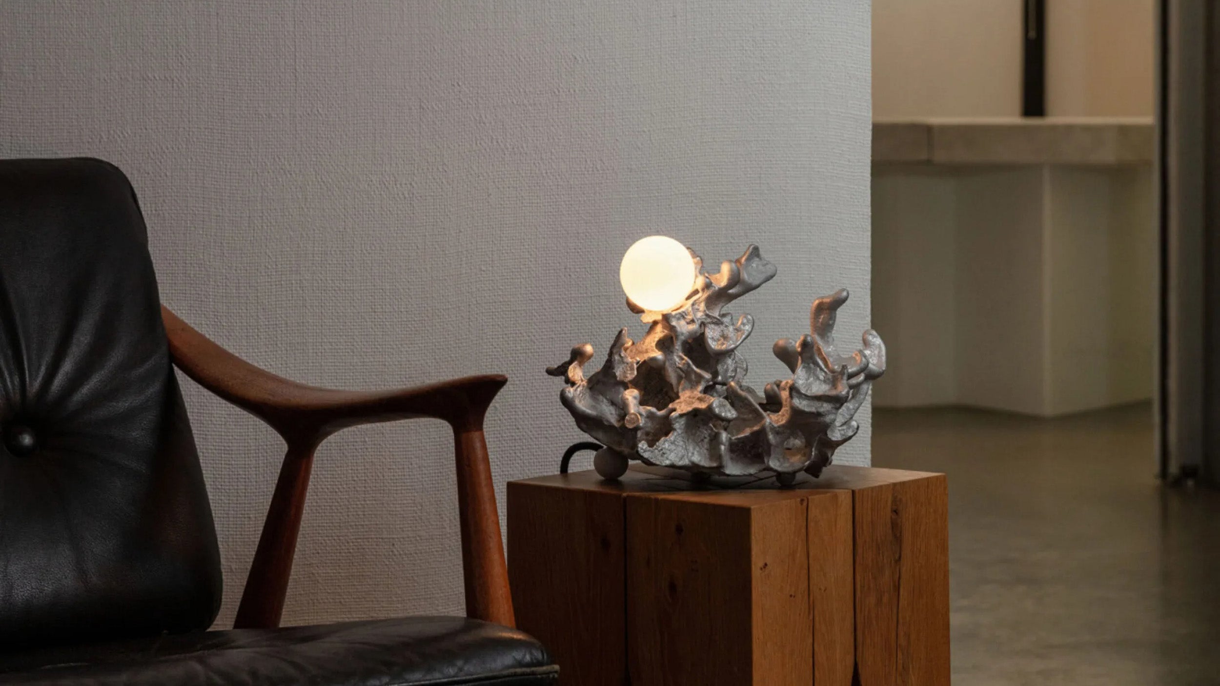 Desktop / 44t Table Lamp, designed by Omer Arbel for Bocci