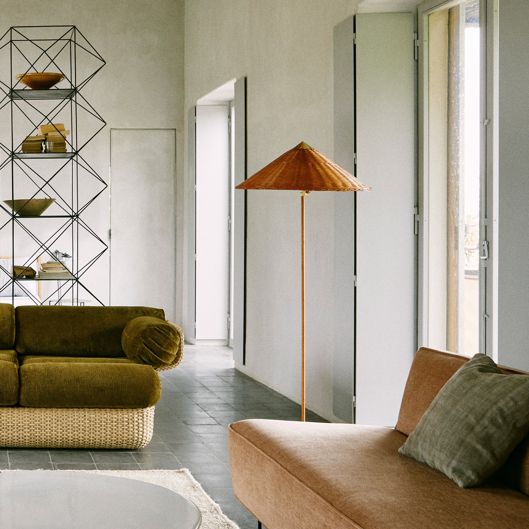 Wicker Willow / Mobile / 9602 Floor Lamp, designed by Paavo Tynell and made by Gubi