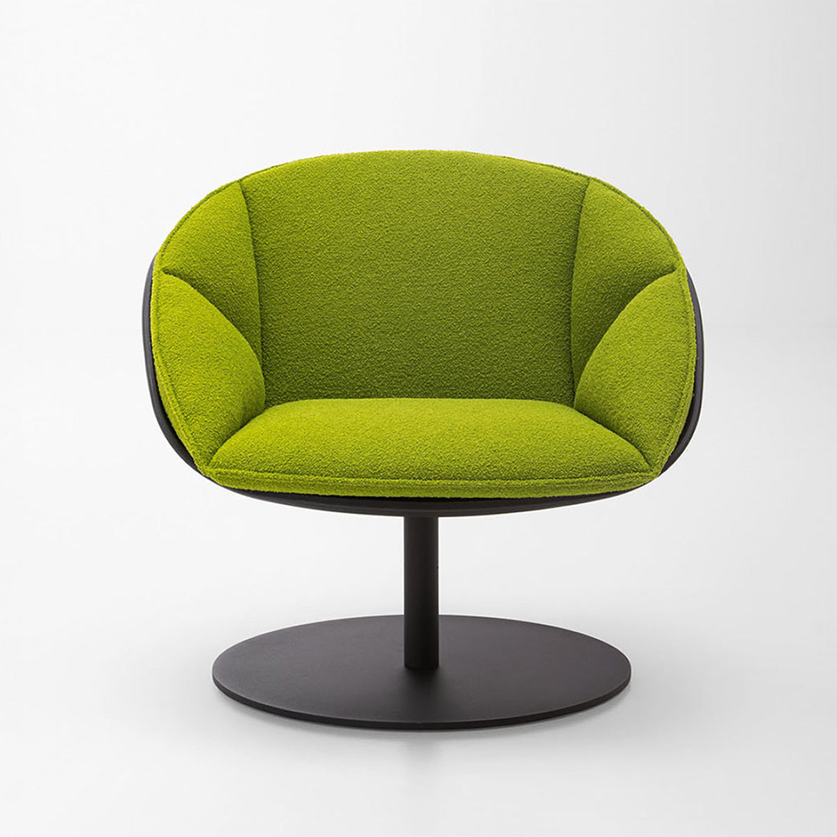 Mobile / Amable Swivel Lounge Chair, designed by Victor Carrasco for Paola Lenti