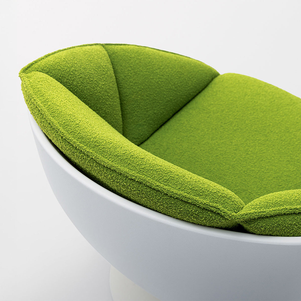 Mobile / Amable Swivel Lounge Chair, designed by Victor Carrasco for Paola Lenti