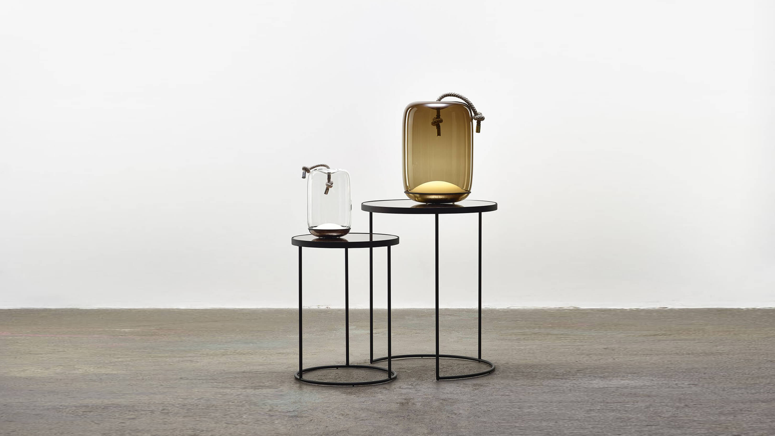 Desktop / WhiteMenu / Knot Table Battery, designed by Chiaramonte Marin
