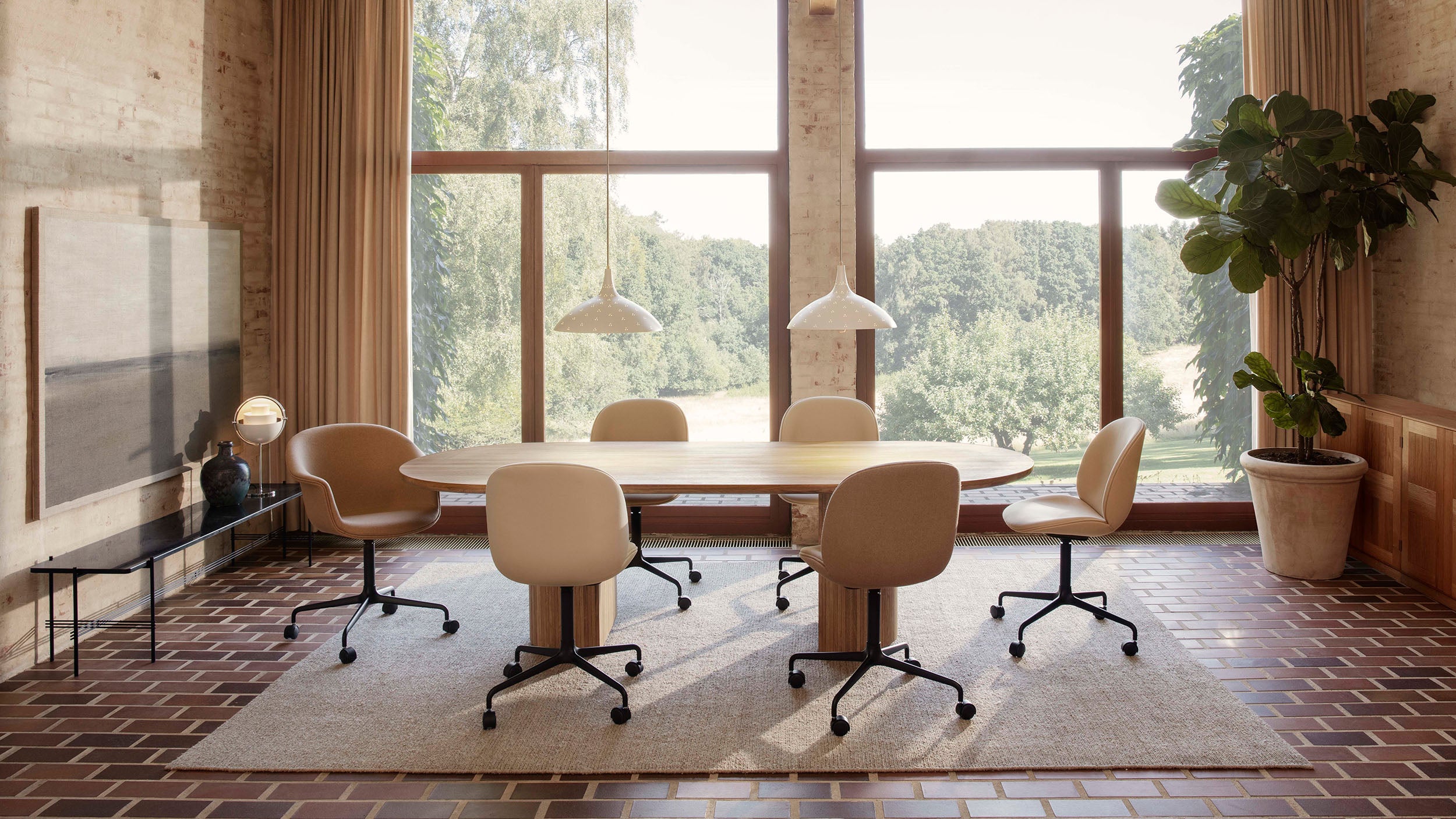 Desktop / Beetle Meeting Chair, designed by GamFratesi for Gubi