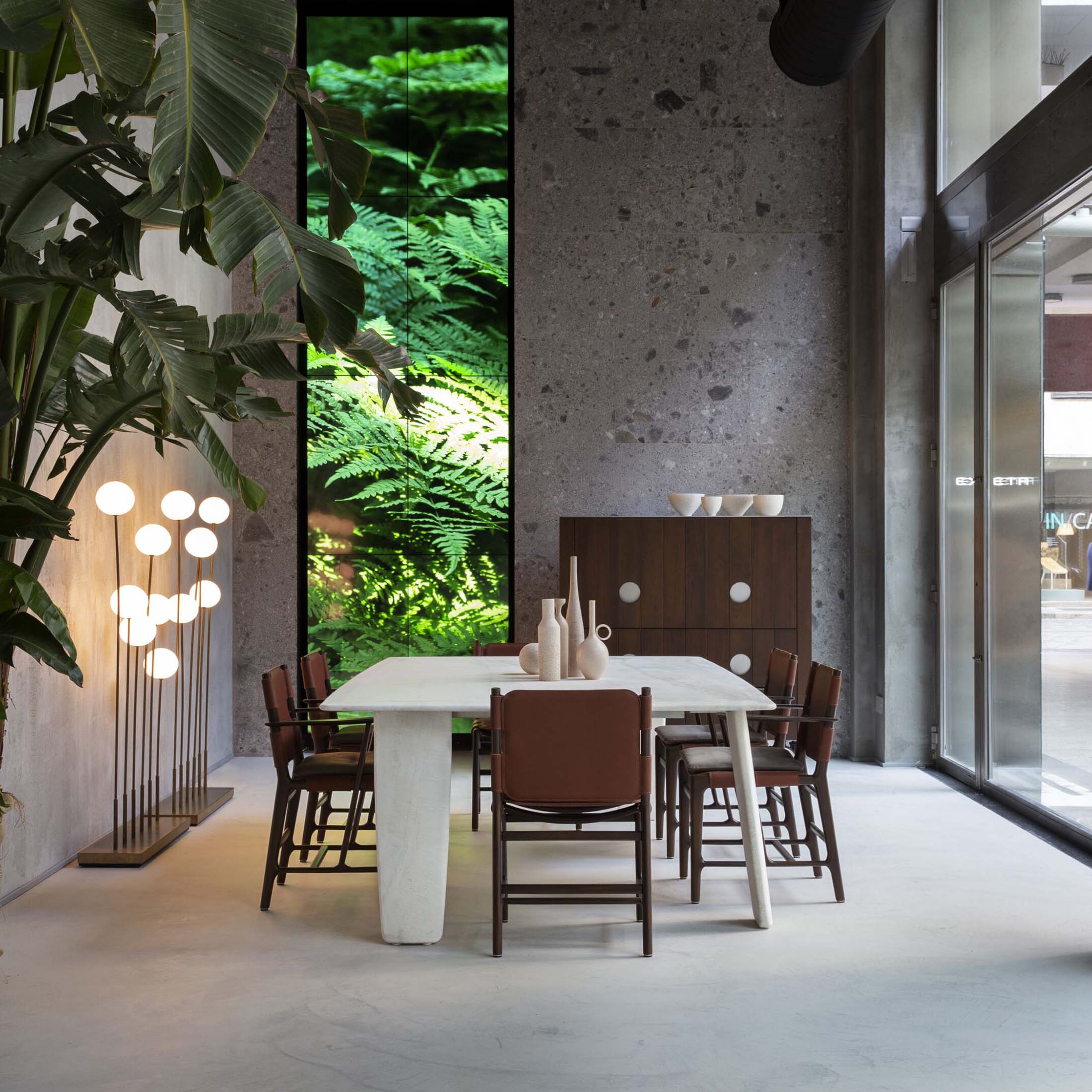 Mobile / Biscuit Dinner Table by Exteta