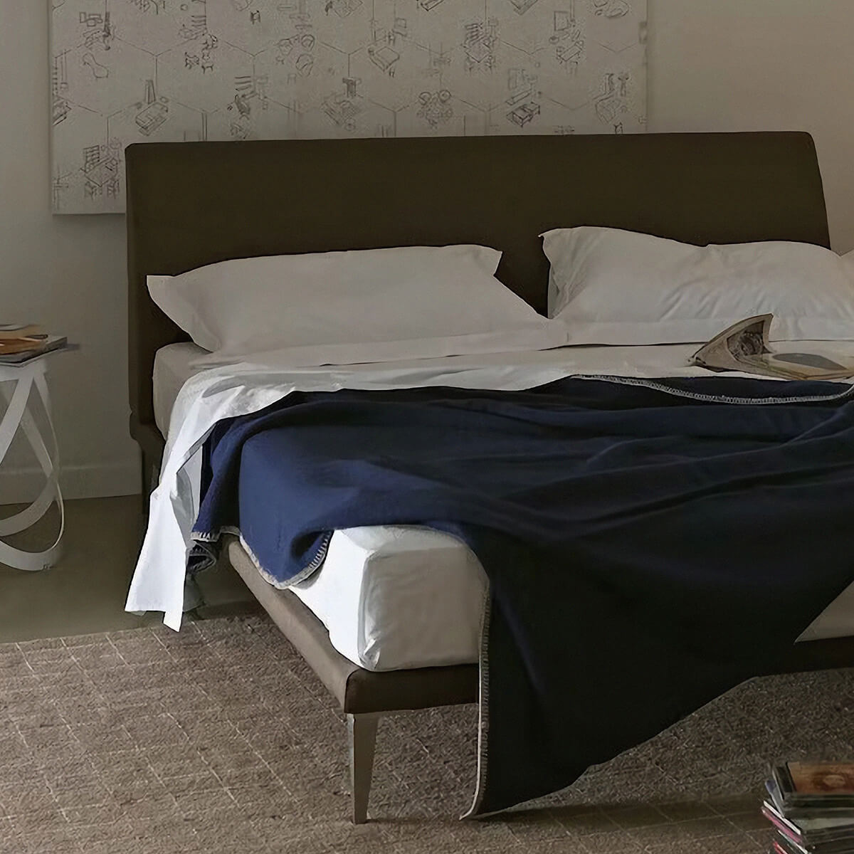 GeneralOption / Mobile / BlackMenu / Bed designed by Jasper Morrison