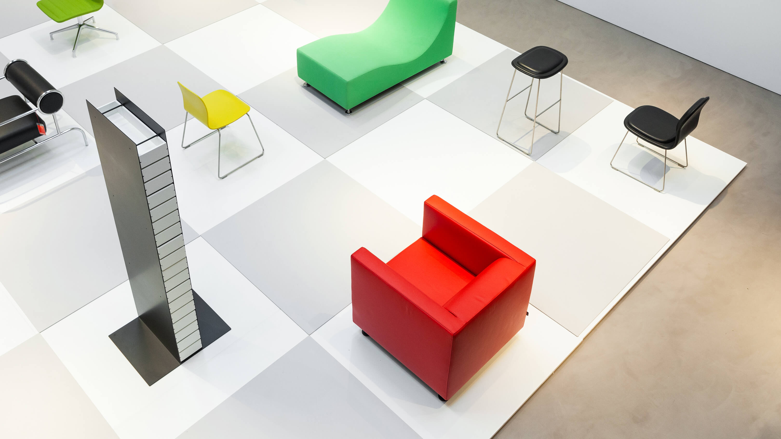Desktop / BlackMenu / Dinah Chest of Drawers