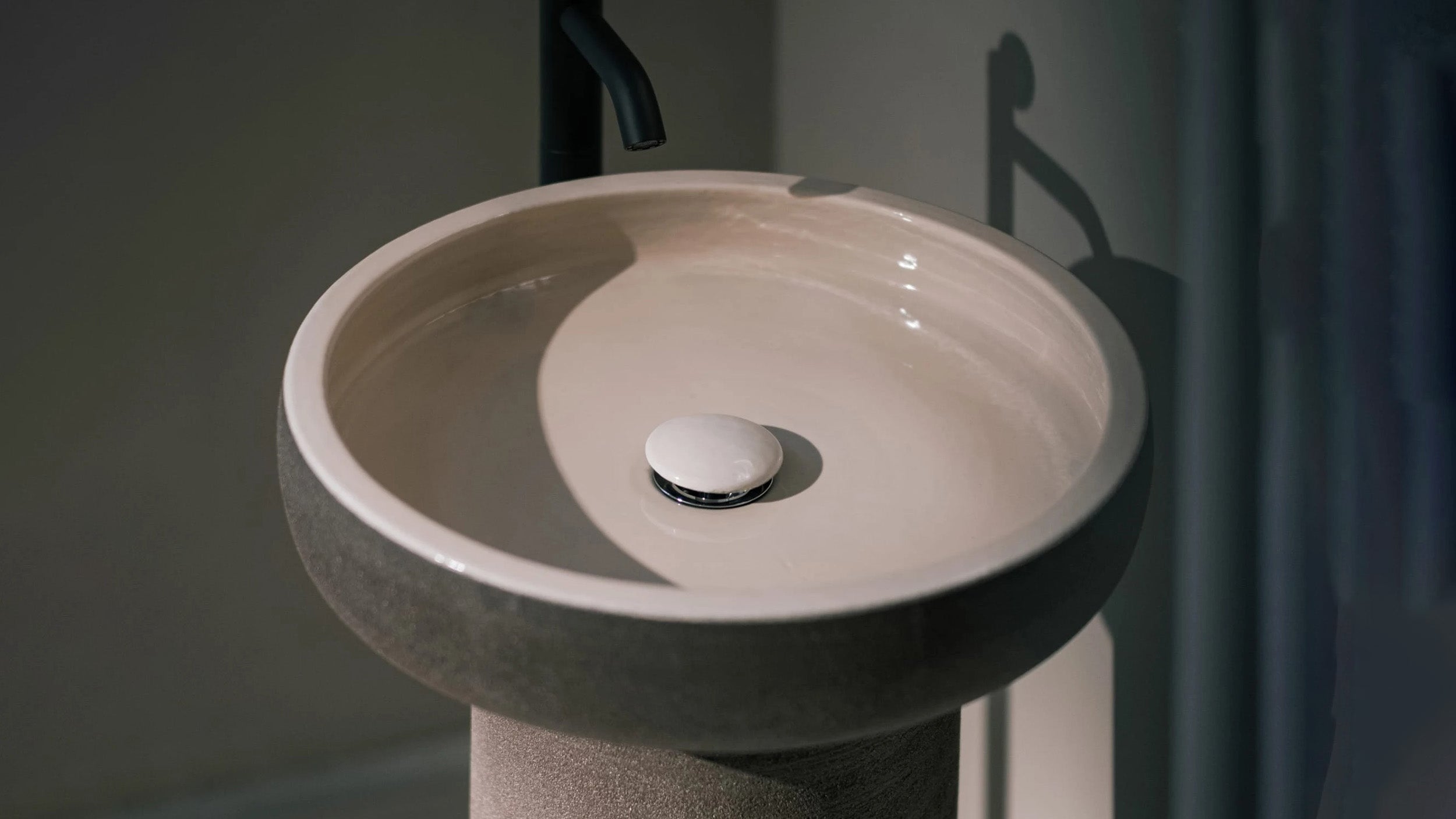 Desktop / Cenote Washbasin, designed by Patricia Urquiola for Agape