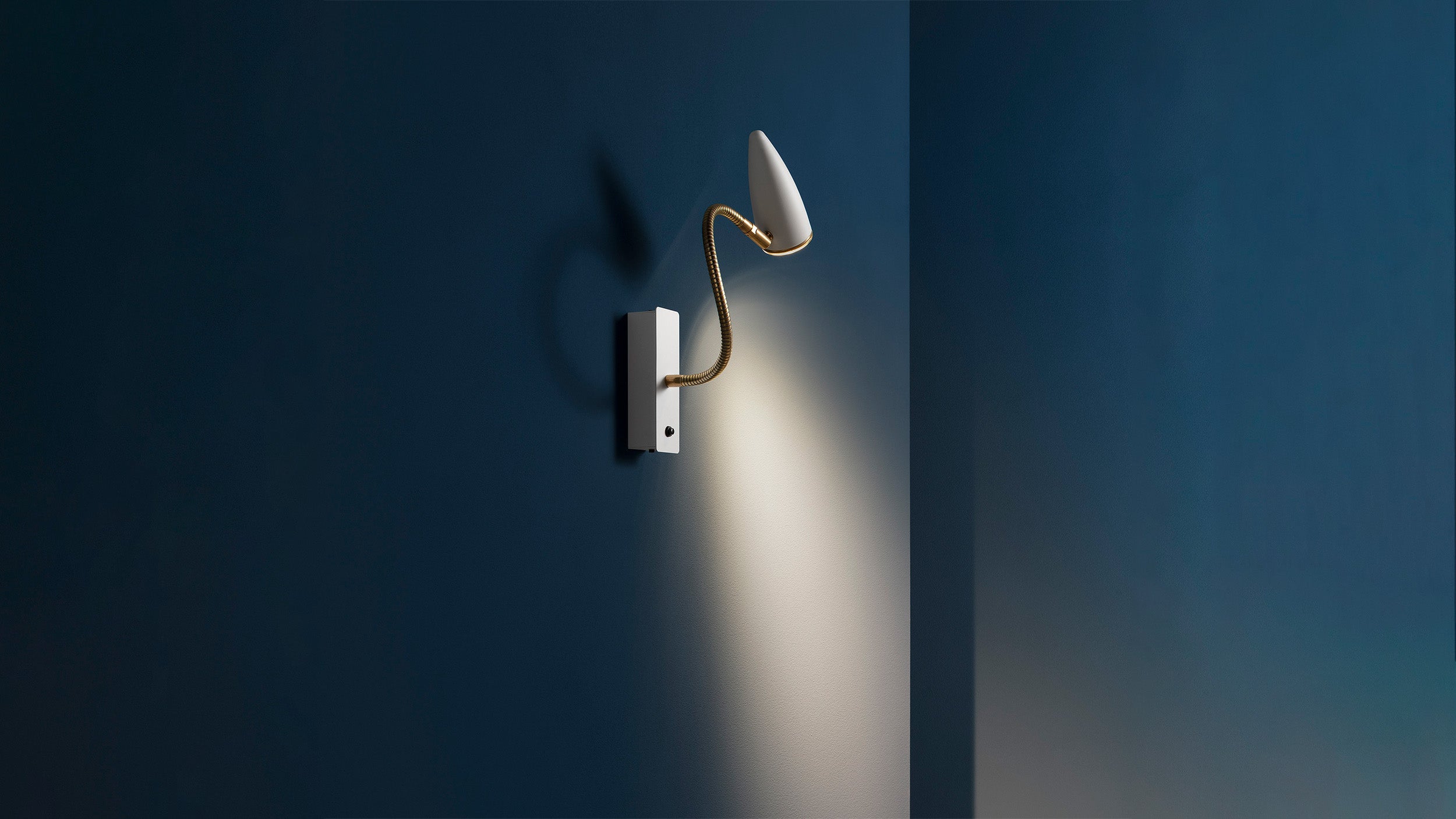 Desktop / CicloItalia Wall Lamp by Catellani & Smith