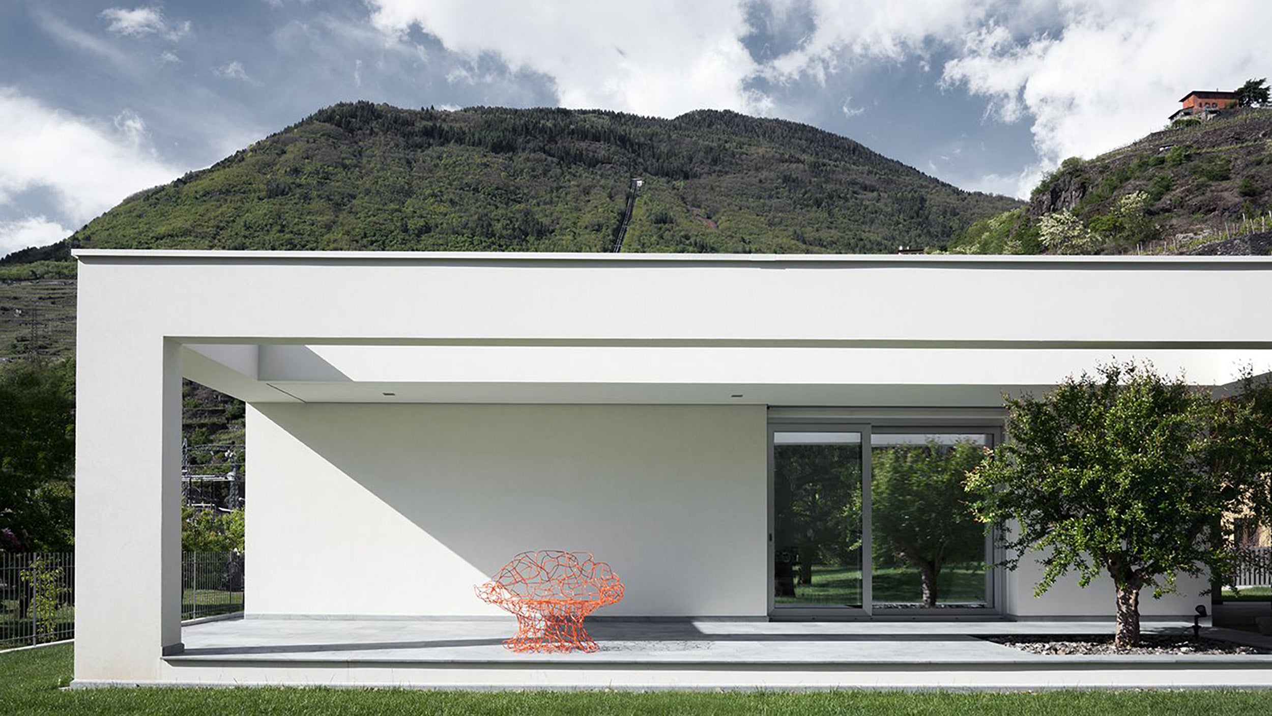 Desktop / Corallo Chair, designed by Fernando and Humberto Campana for Edra