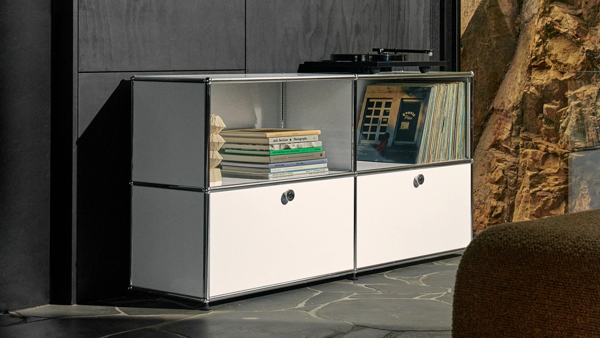 Desktop / Credenza (C2A), made by USM Haller