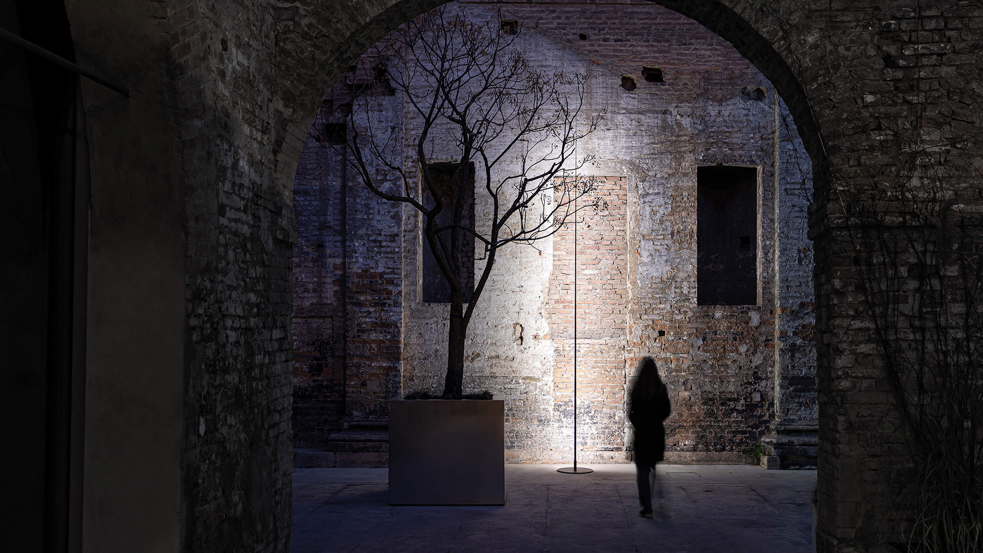 Desktop / WhiteMenu / Origine Outdoor Floor Lamp, designed by Davide Groppi and Giorgio Rava