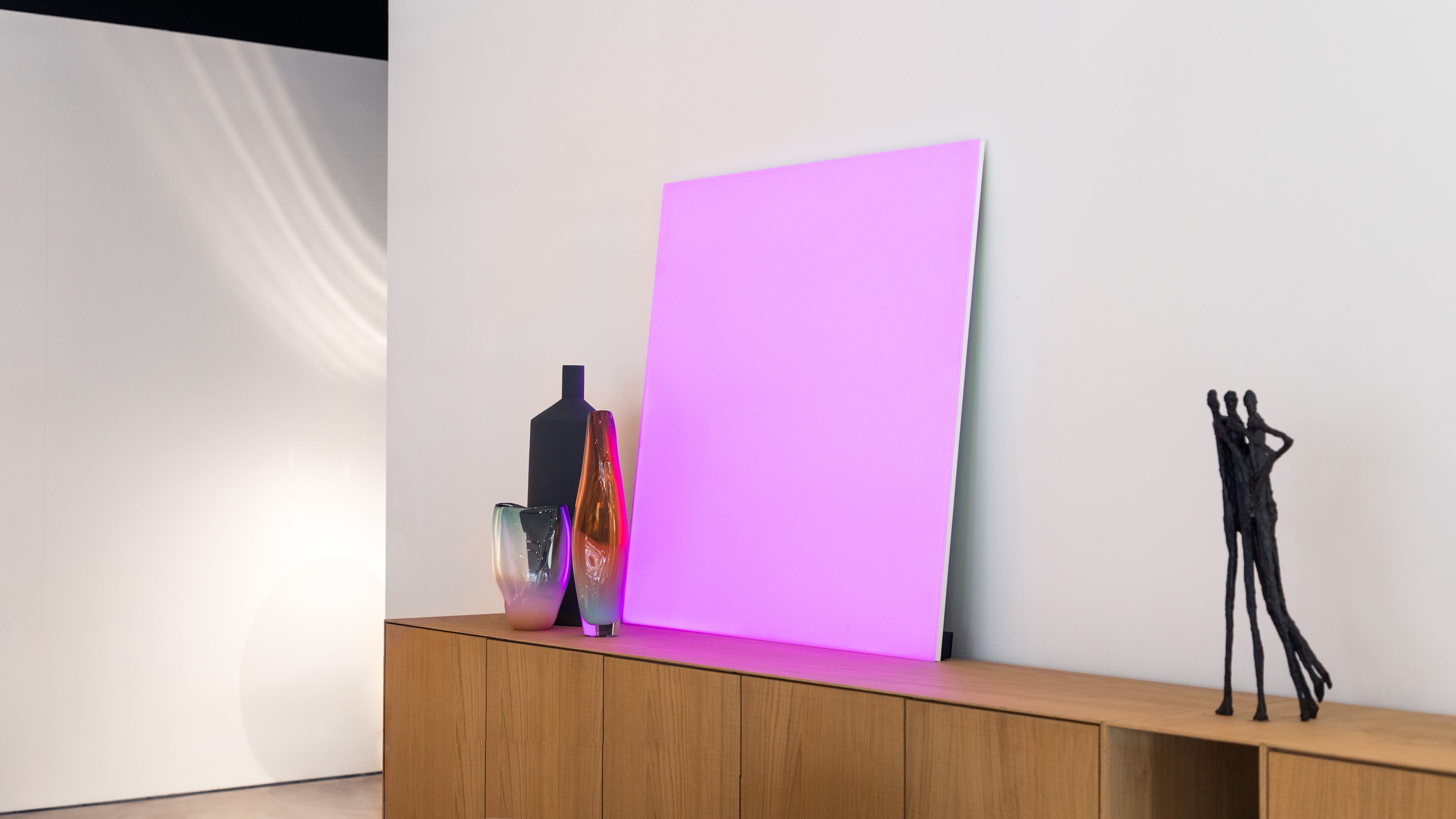 Desktop / BlackMenu / Pablo Lamp, designed by Davide Groppi