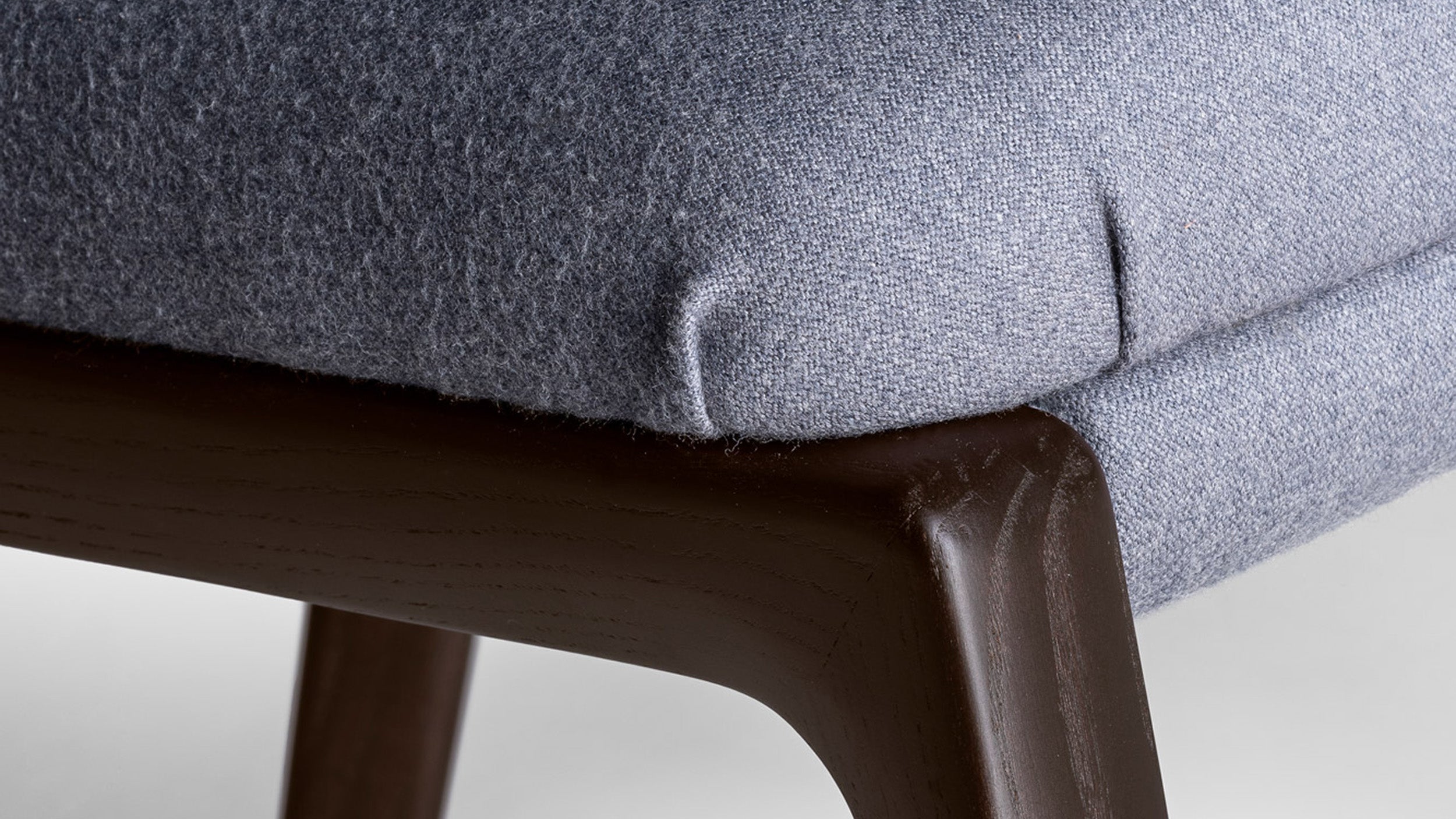 Desktop / DUO Small Armchair, designed by Roberto Lazzeroni for Ceccotti Collezioni