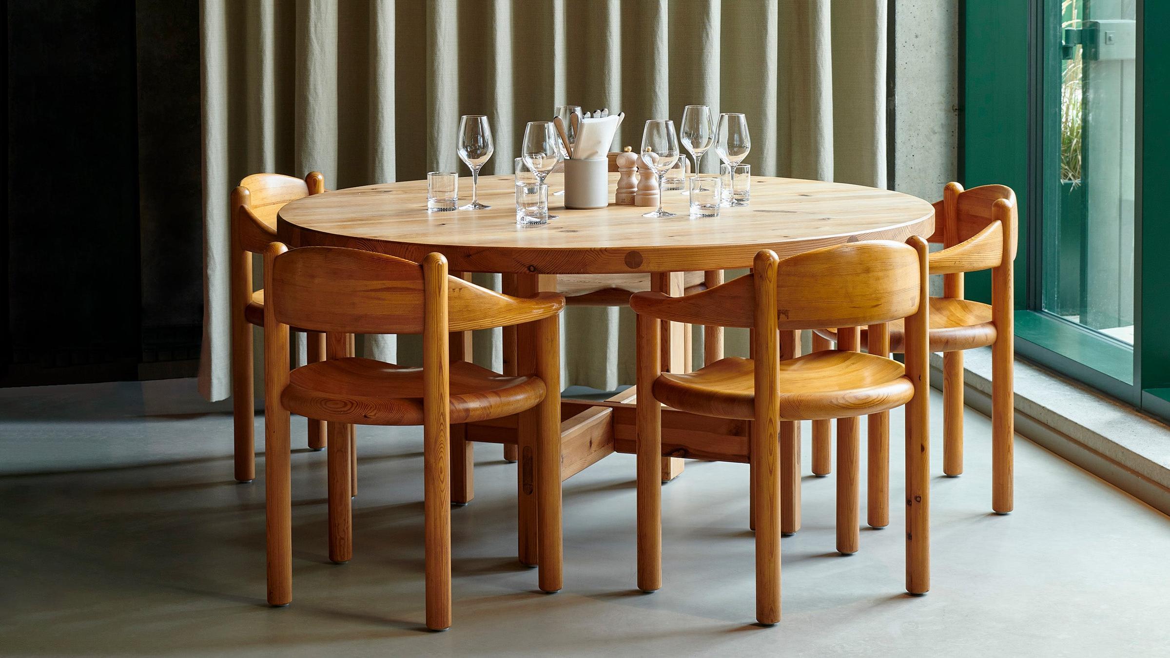 GUBI Dining Chair Daumiller Armchair