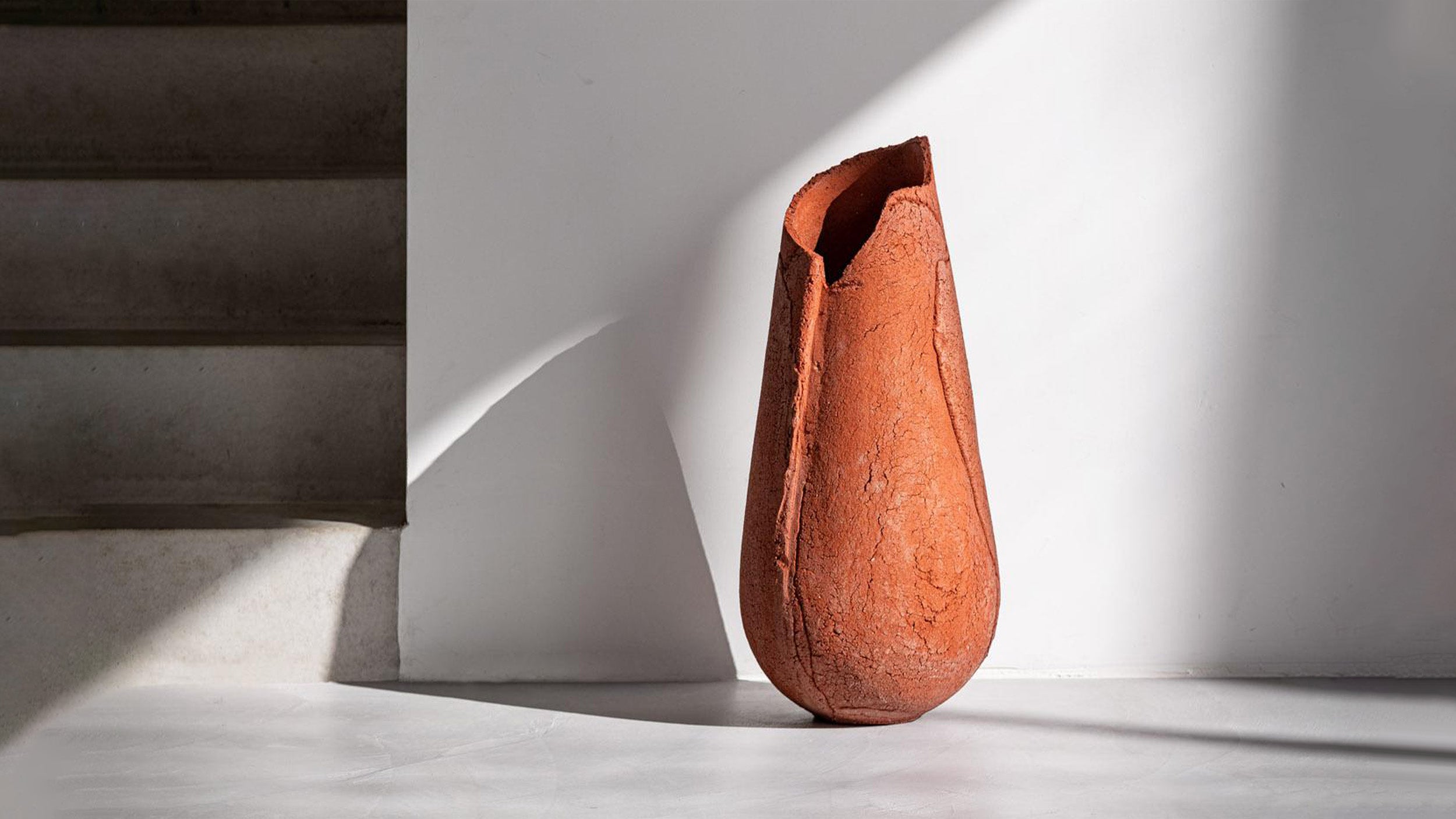 Desktop / Desert Large Vase, designed by Guy Buseyne for Gardeco