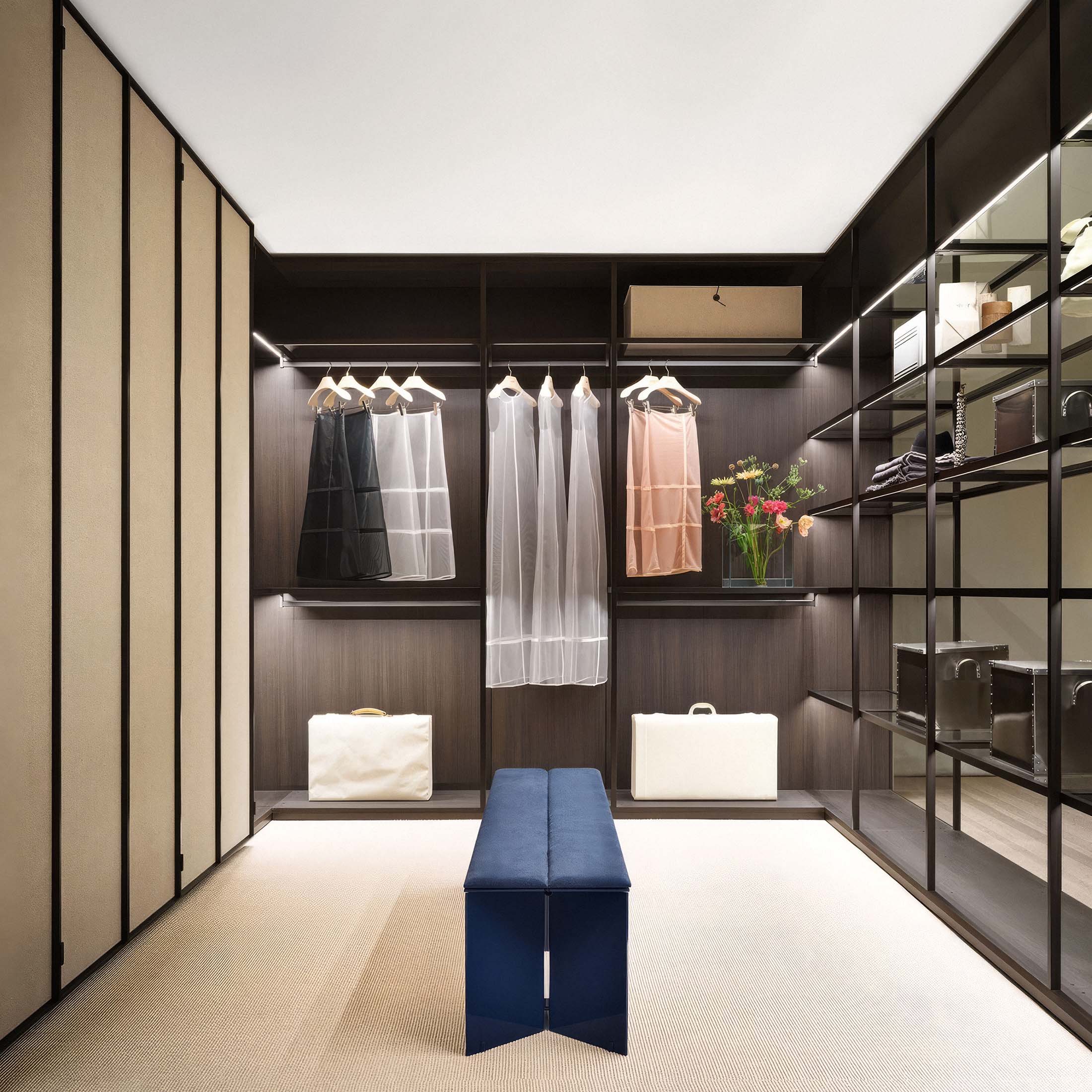Dressing room - Storage Closet by Porro