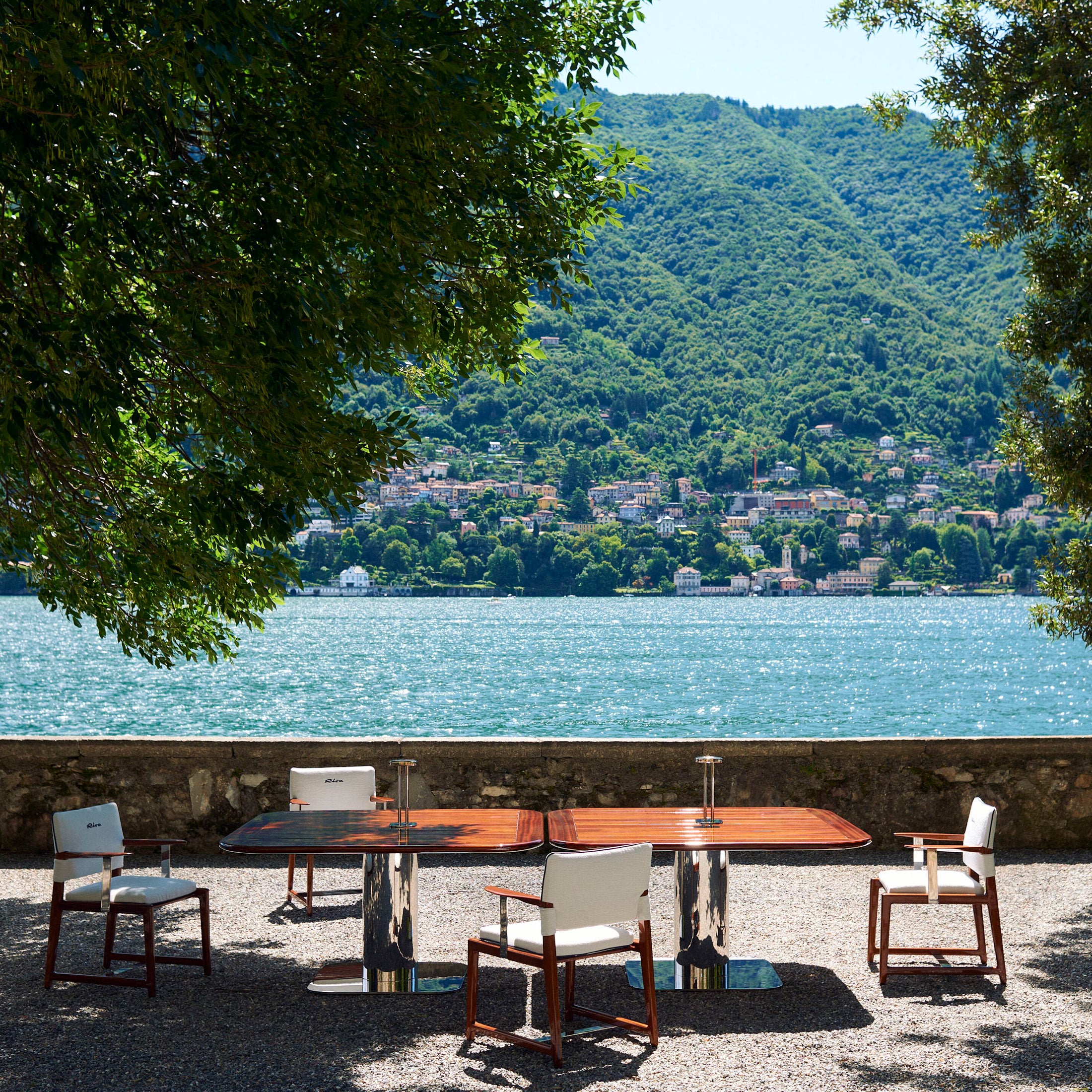 Mobile / EXTETA x RIVA Table