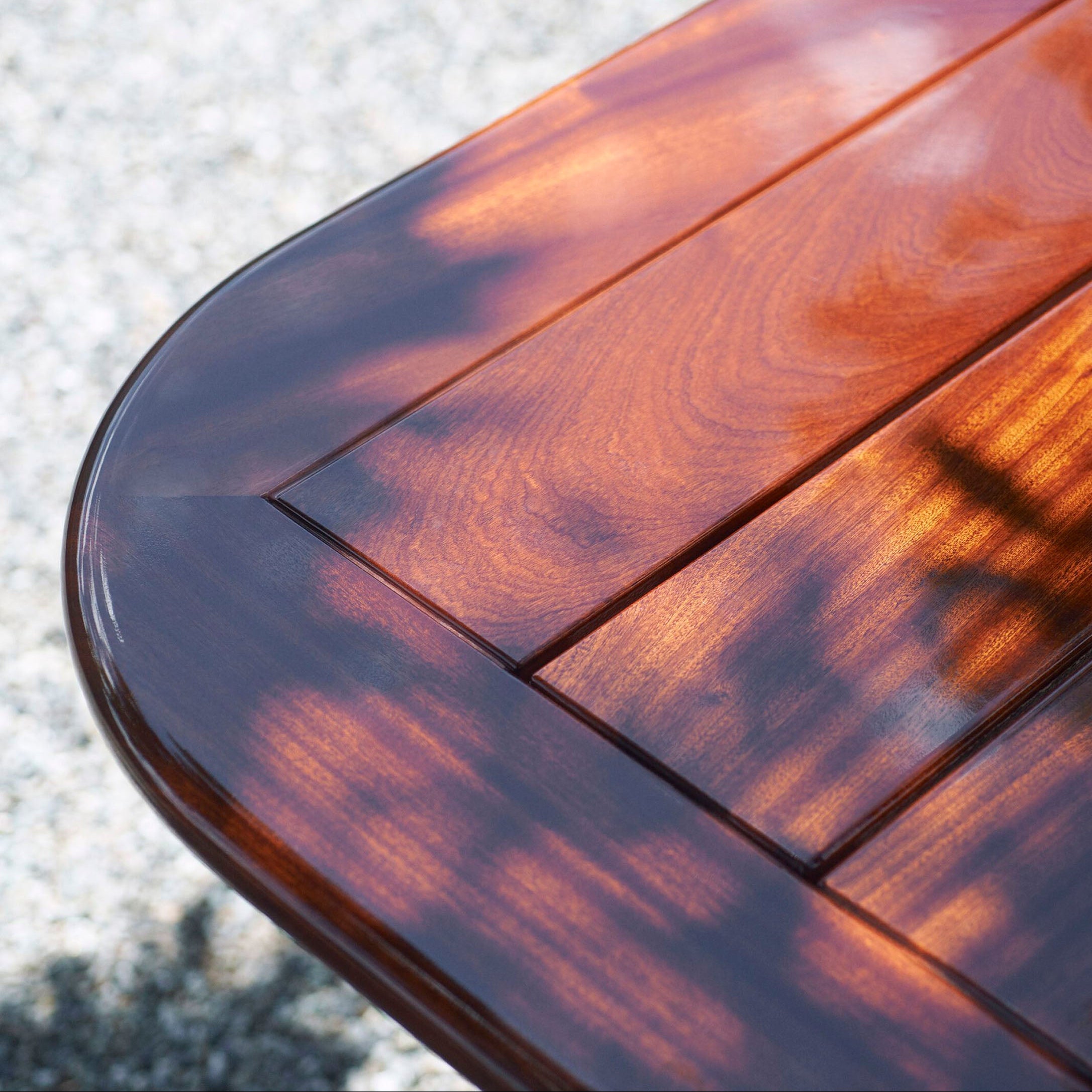 Mobile / EXTETA x RIVA Table