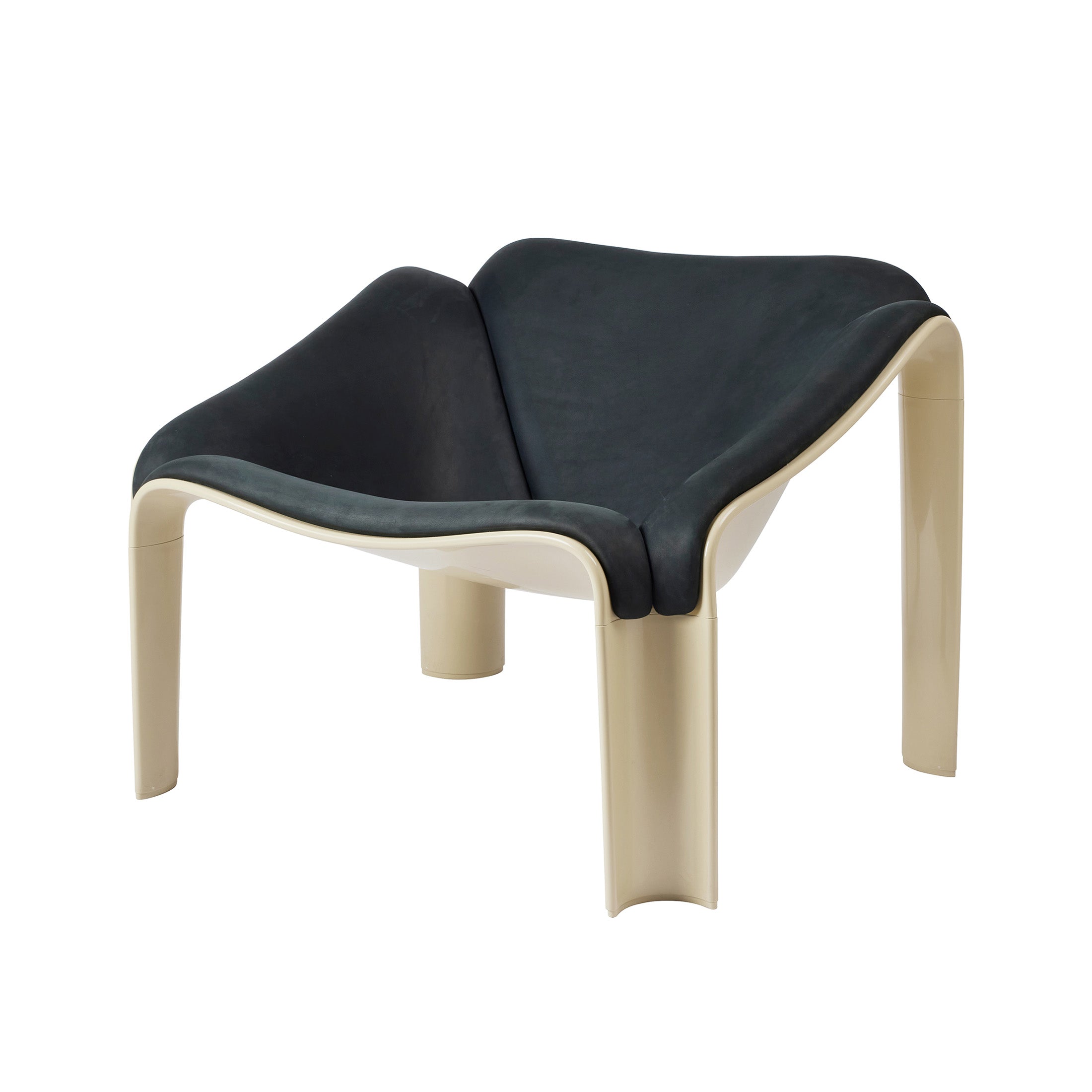 GUBI Lounge Chair F300 Lounge Chair