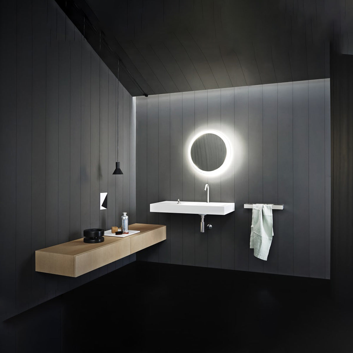 Mobile / Flat X, designed by Benedini Associati for Agape
