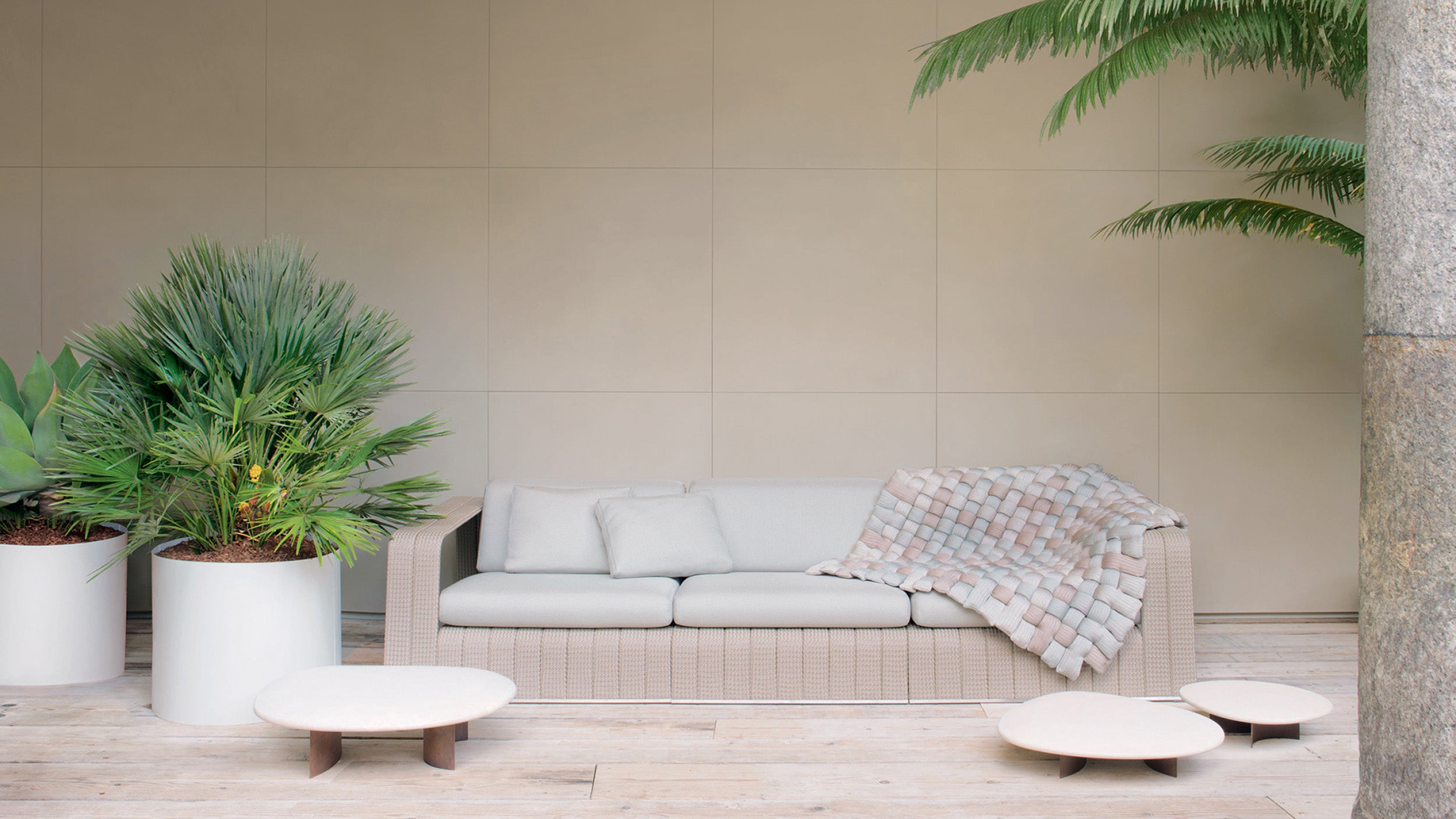 Desktop / Frame Outdoor Sofa, designed by Francesco Rota for Paola Lenti
