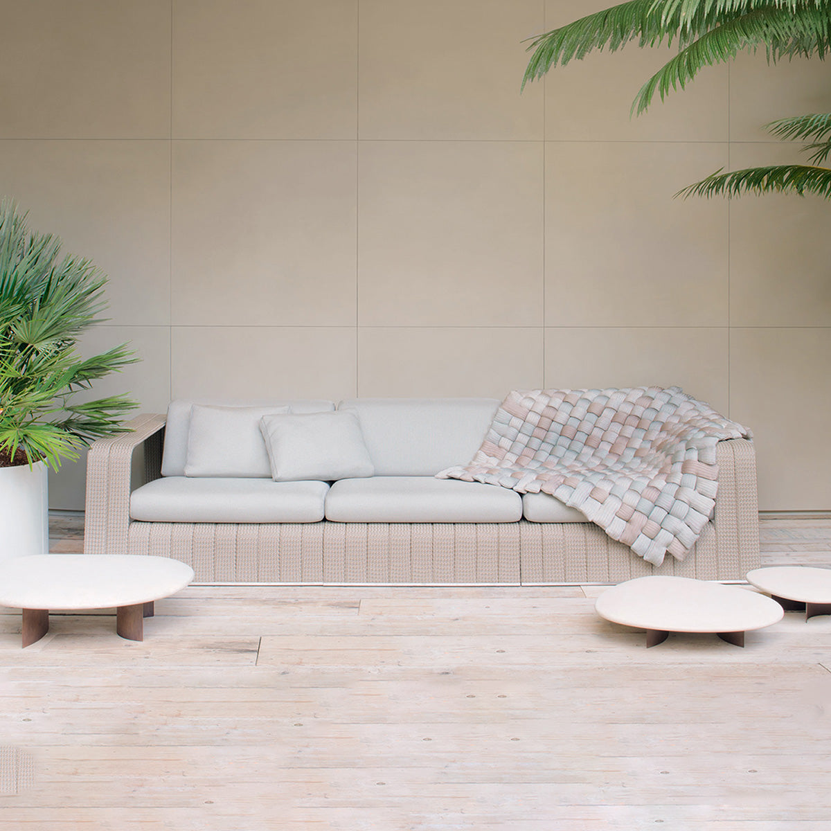 Mobile / Frame Outdoor Sofa, designed by Francesco Rota for Paola Lenti