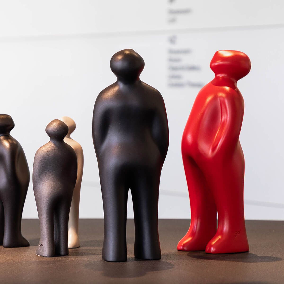 Red Rubia / Mobile / BlackMenu / The Visitor Sculpture (Medium), designed by Guido Deleu