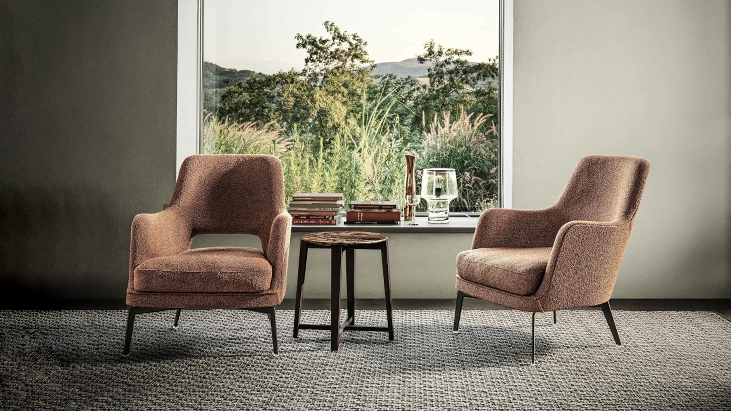 Desktop / Gatsby Armchair, designed by Antonio Citterio for Flexform