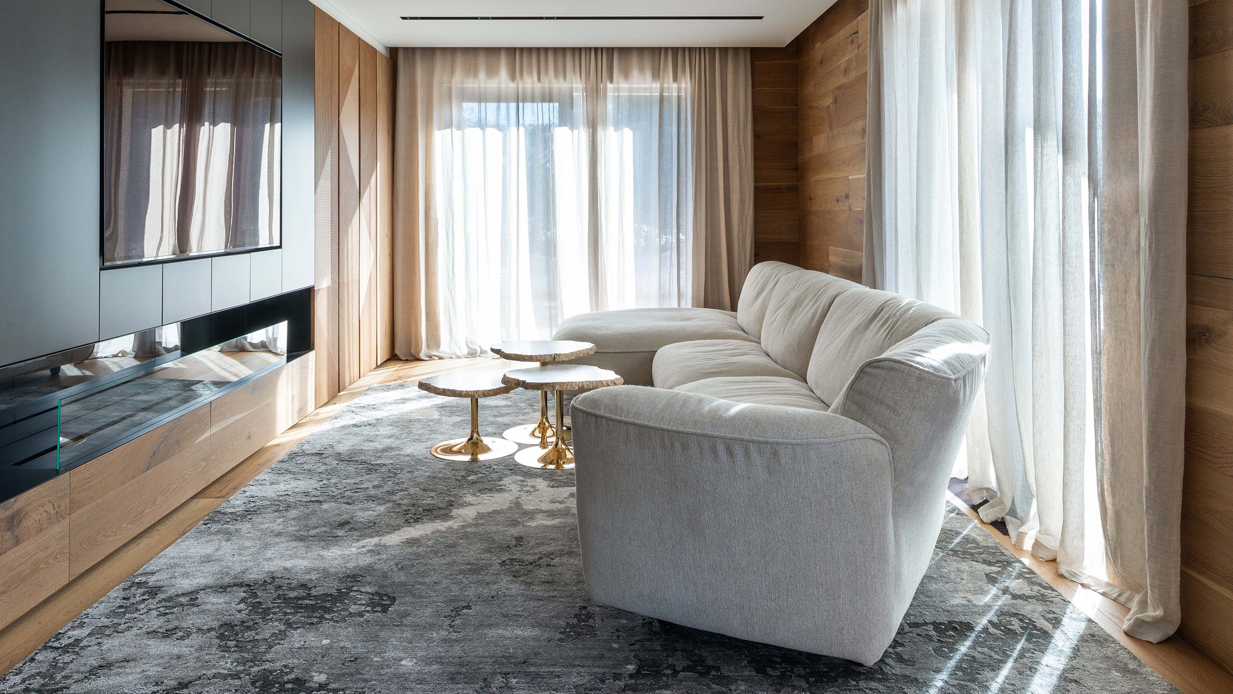Desktop / Grande Soffice Sofa, designed by Francesco Binfare for Edra