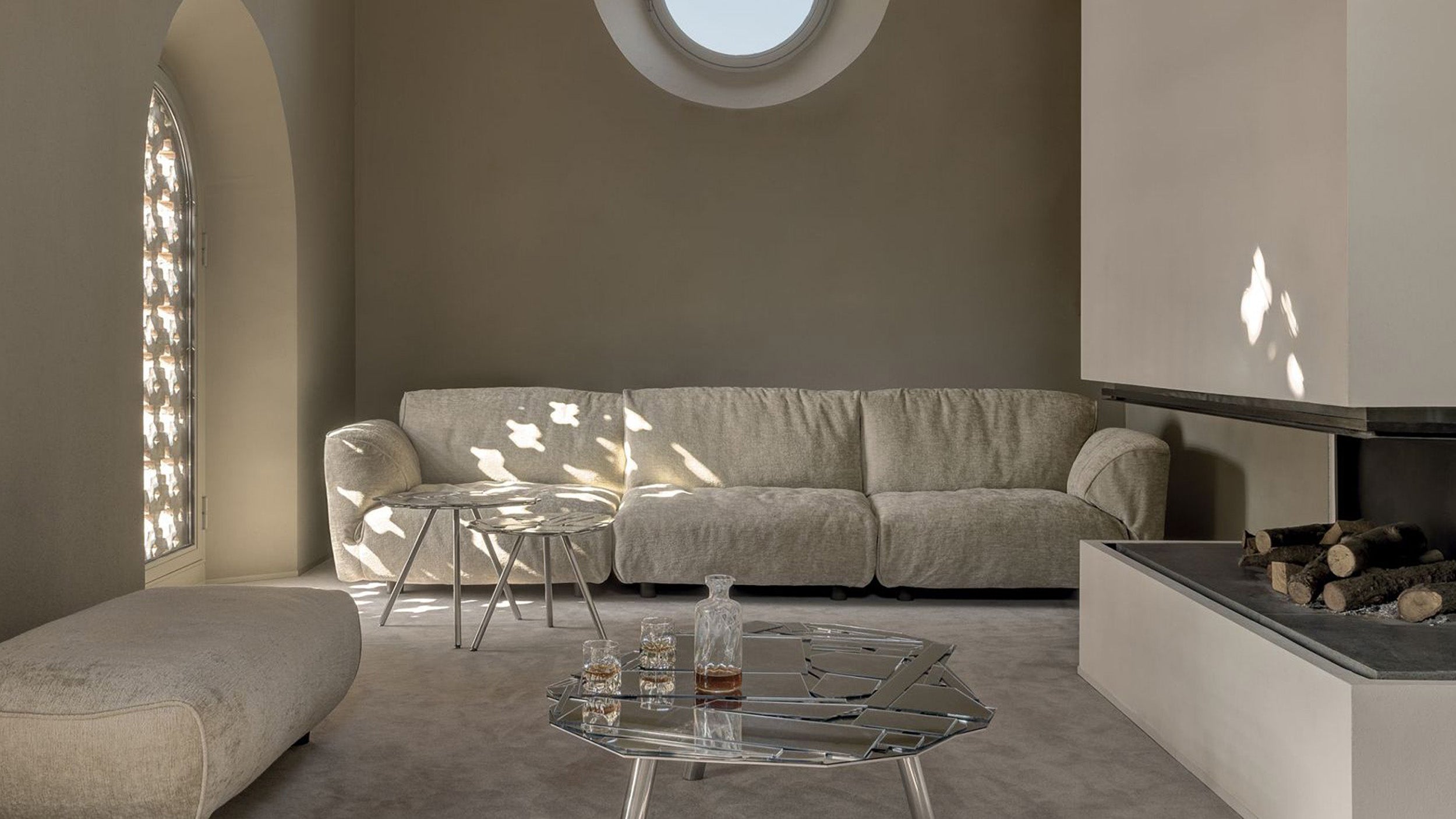Desktop / Grande Soffice Sofa, designed by Francesco Binfare for Edra