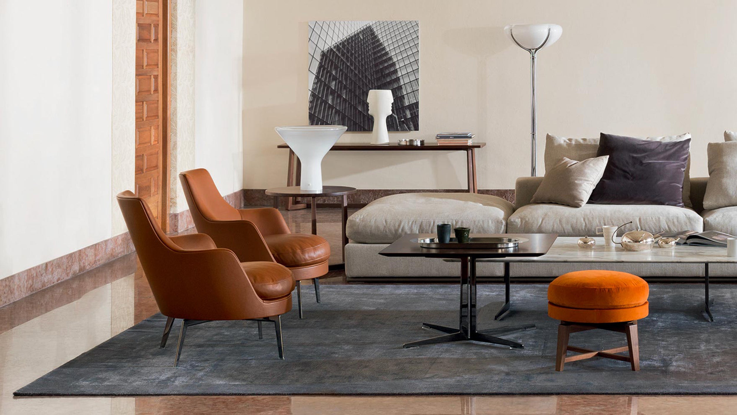 Desktop / Guscio Armchair, designed by Antonio Citterio for Flexform