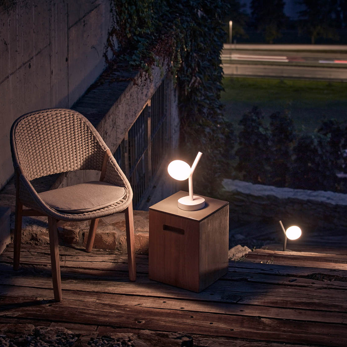White / Mobile / Ivy Table Battery lamp by Lucie Koldová for Brokis