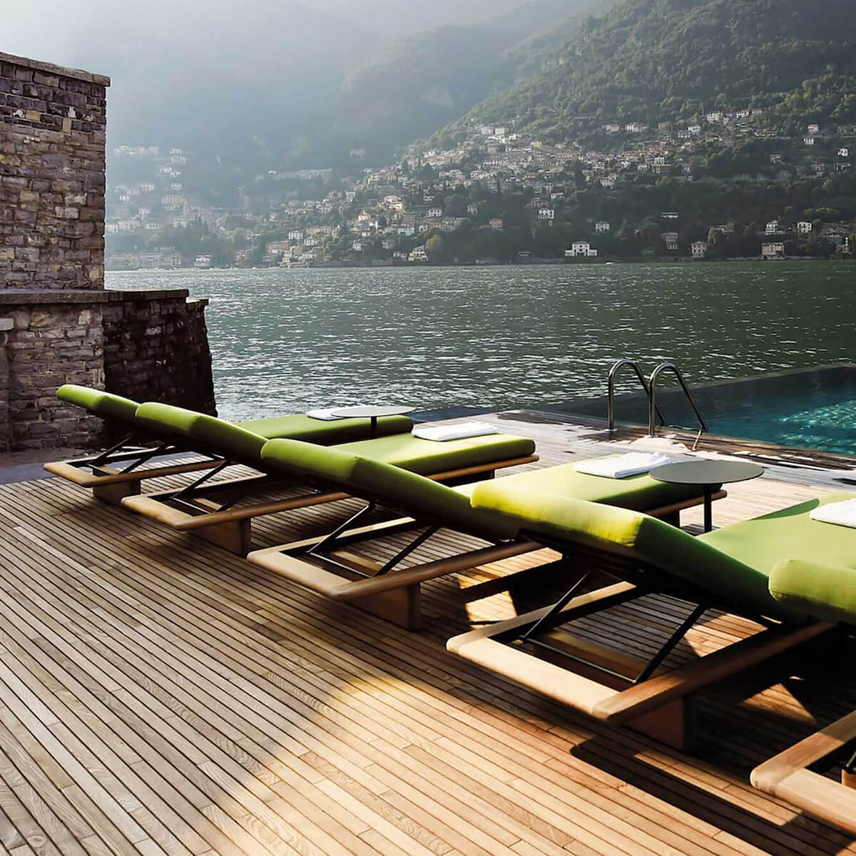 Mobile / BlackMenu / Mesh Deckchair, designed by Patricia Urquiola