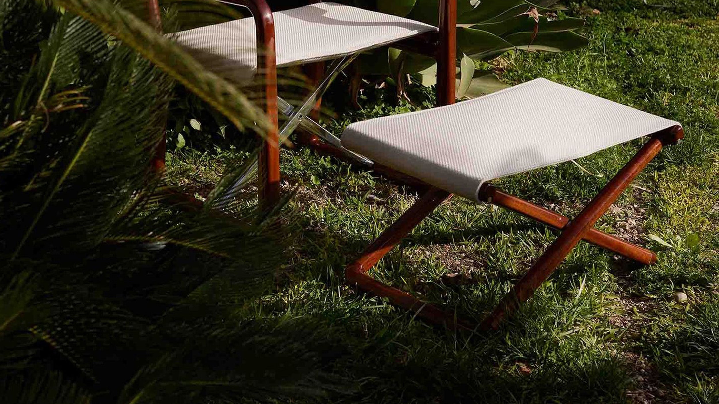 Desktop / LPIDC03 Foldable Stool, designed by Paola Navone for Exteta