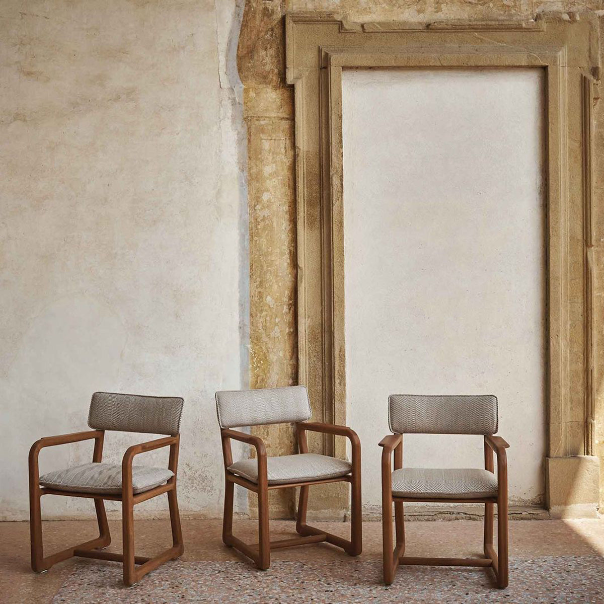 Mobile / LPIDC12 Dining Chair, designed by Paola Navone for Exteta