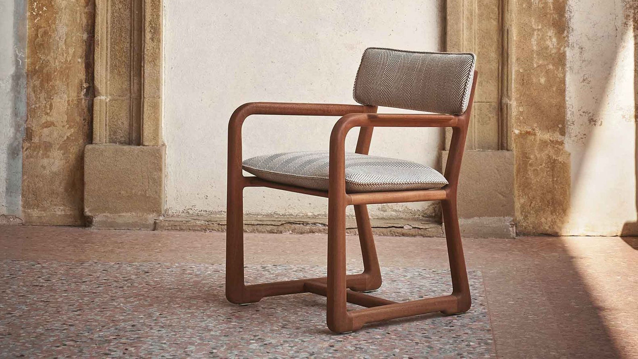 Desktop / LPIDC12 Dining Chair, designed by Paola Navone for Exteta