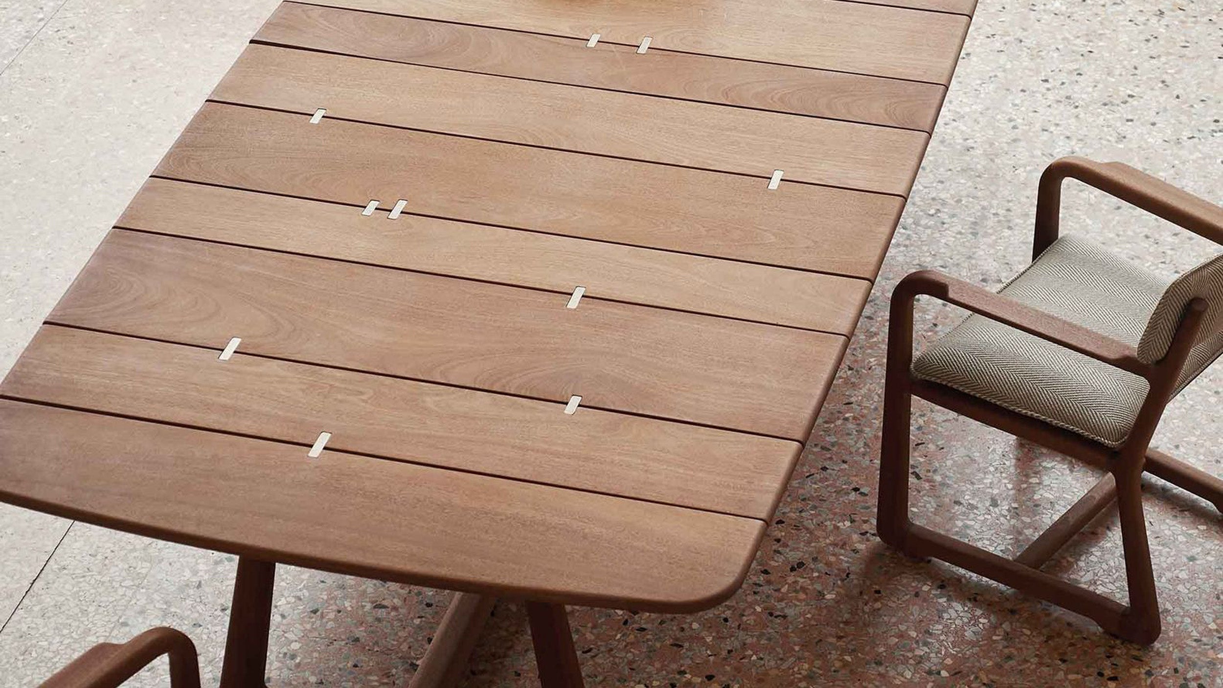 Desktop / LPIDC14 Wooden Dining Table, designed by Paola Navone for Exteta
