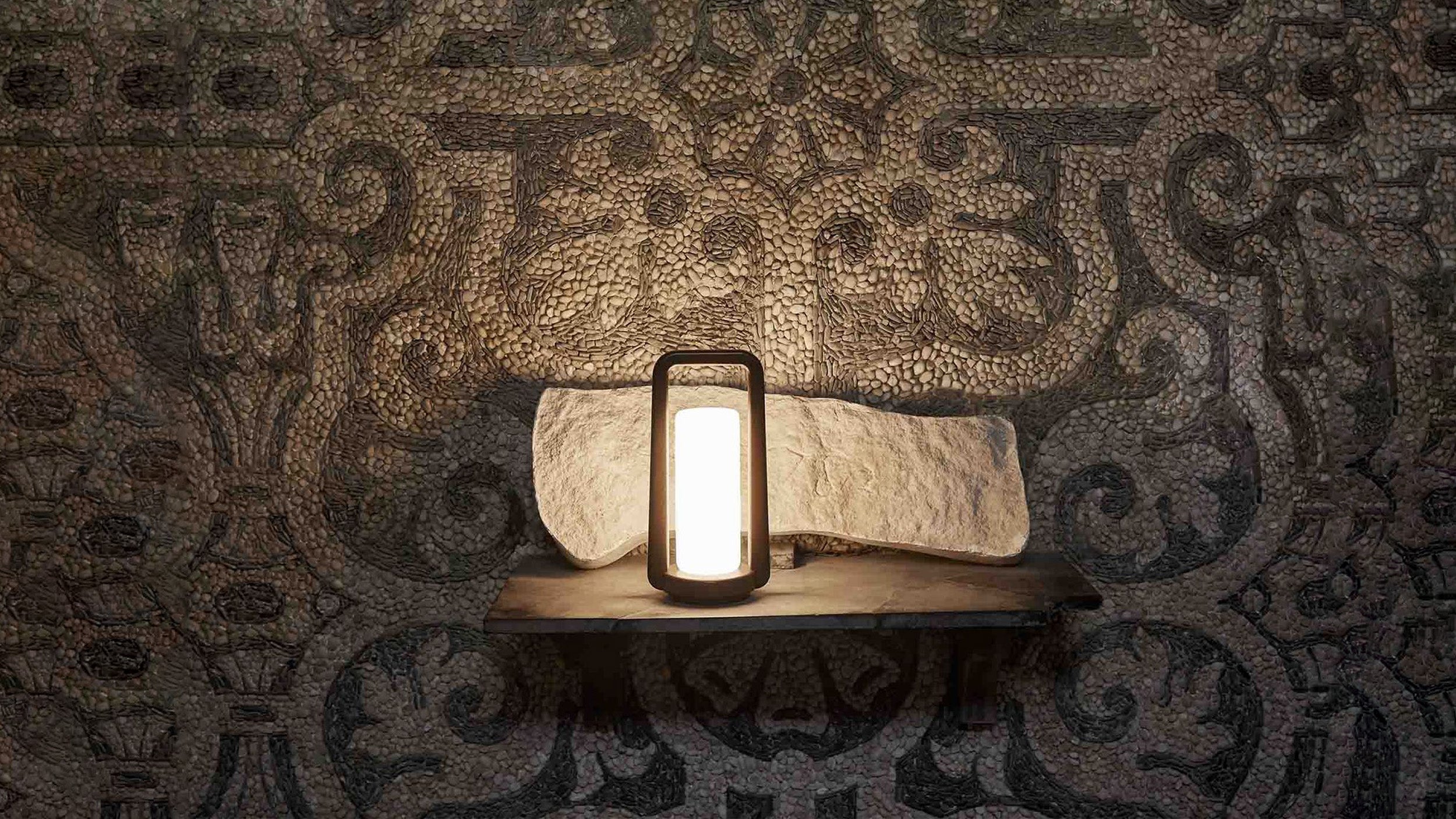 Desktop / LPIDC15 Portable Lamp, designed by Paola Navone for Exteta