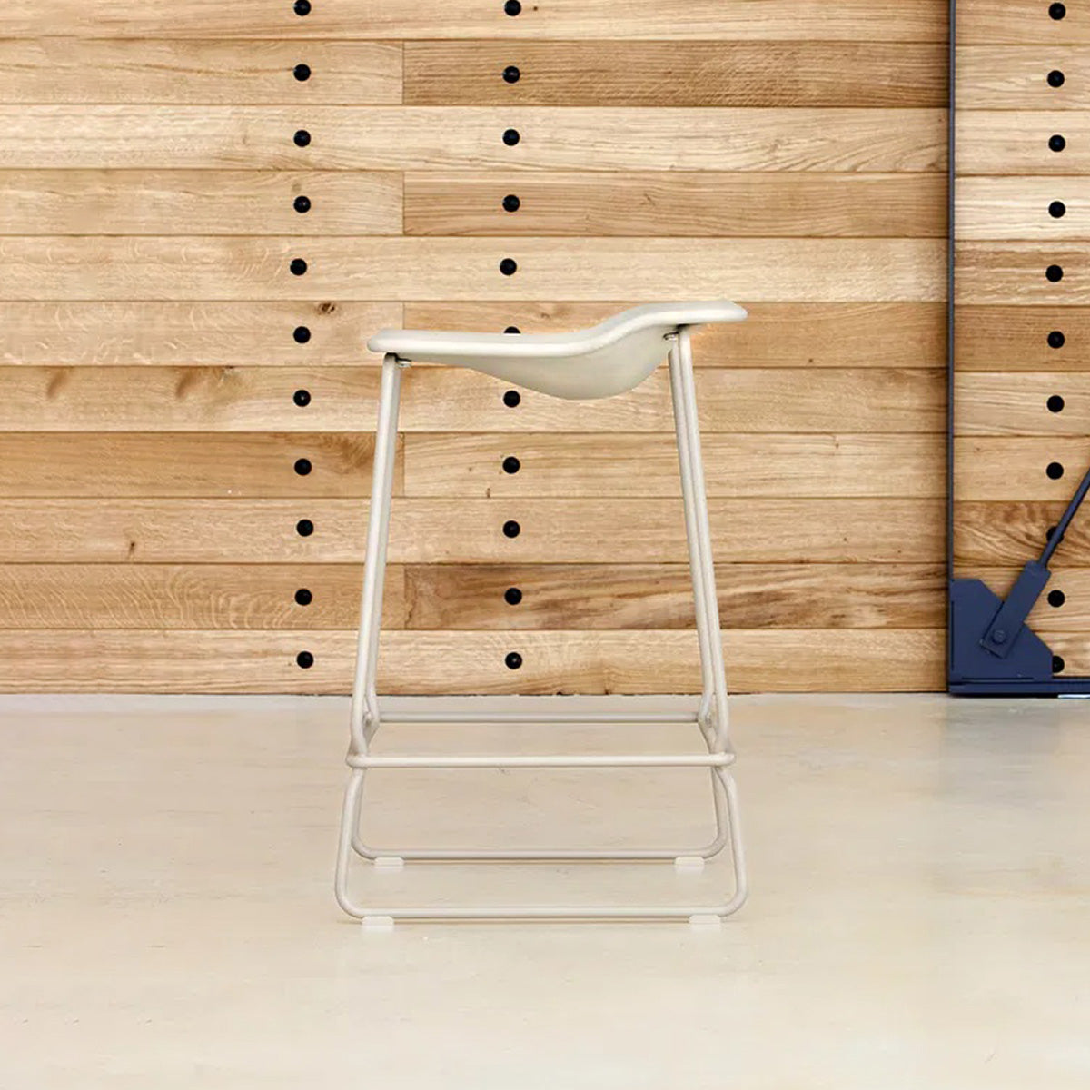 Viccarbe Counter Stool Last Minute Medium Stool In White
