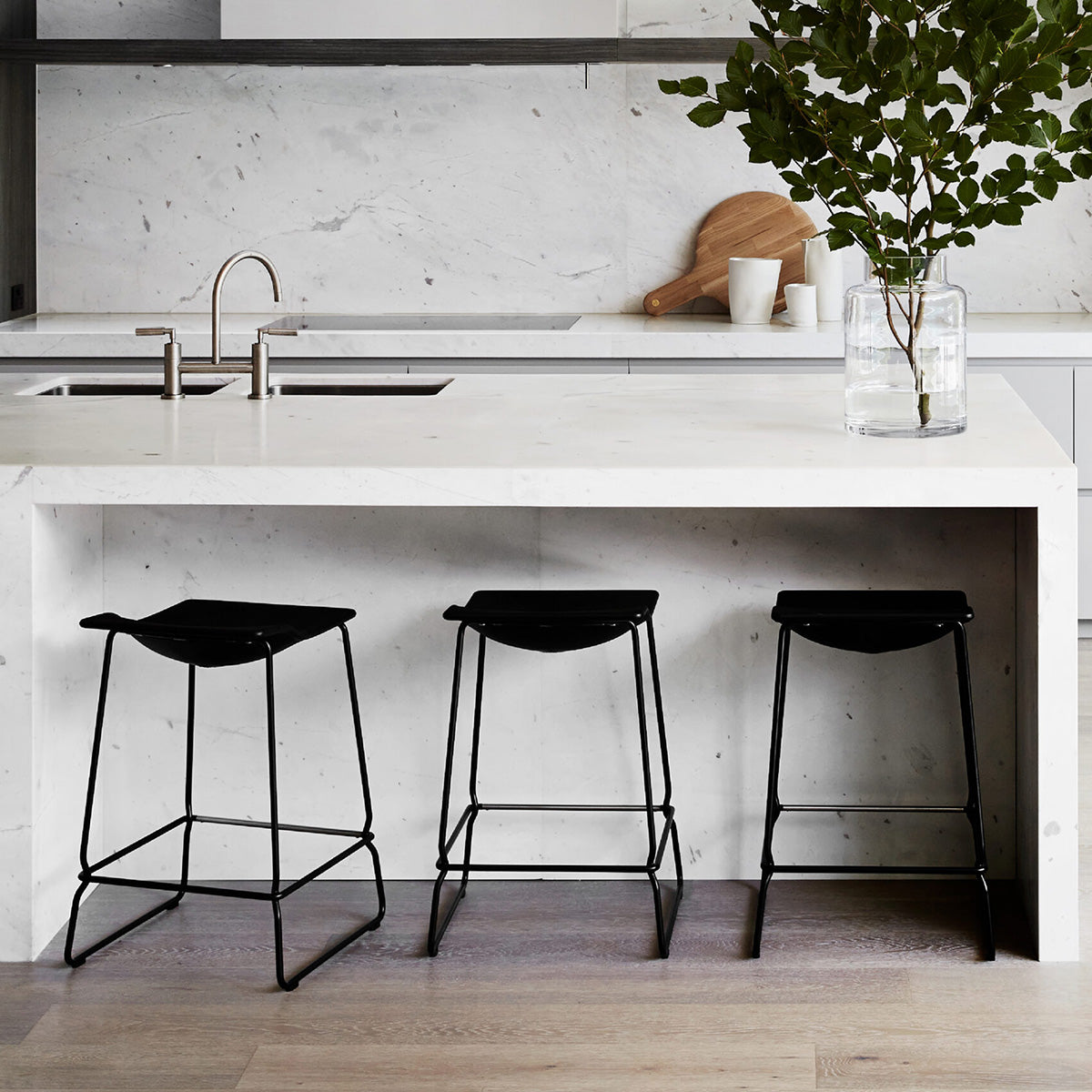 Mobile / Last Minute Medium Stool, designed by Patricia Urquiola for Viccarbe
