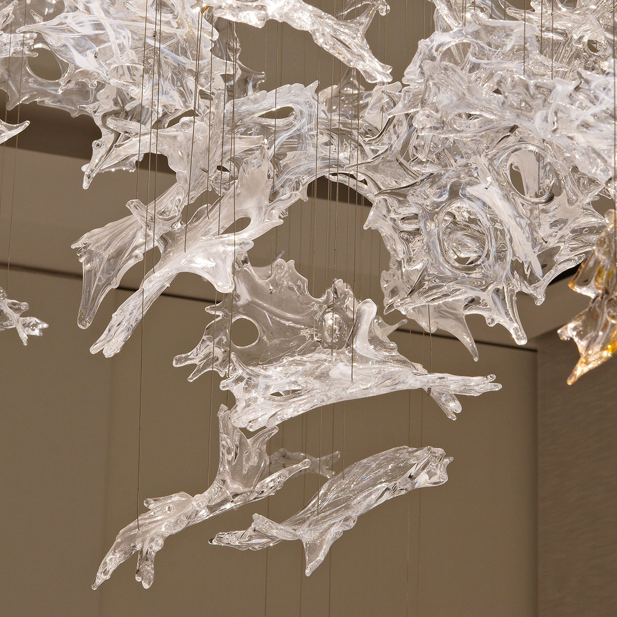 Mobile / WhiteMenu / Dancing Leaves by Luděk Hroch