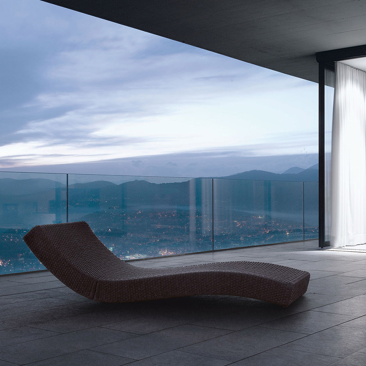 Mobile / Linea Chaise Longue, designed by Francesco Rota for Paola Lenti