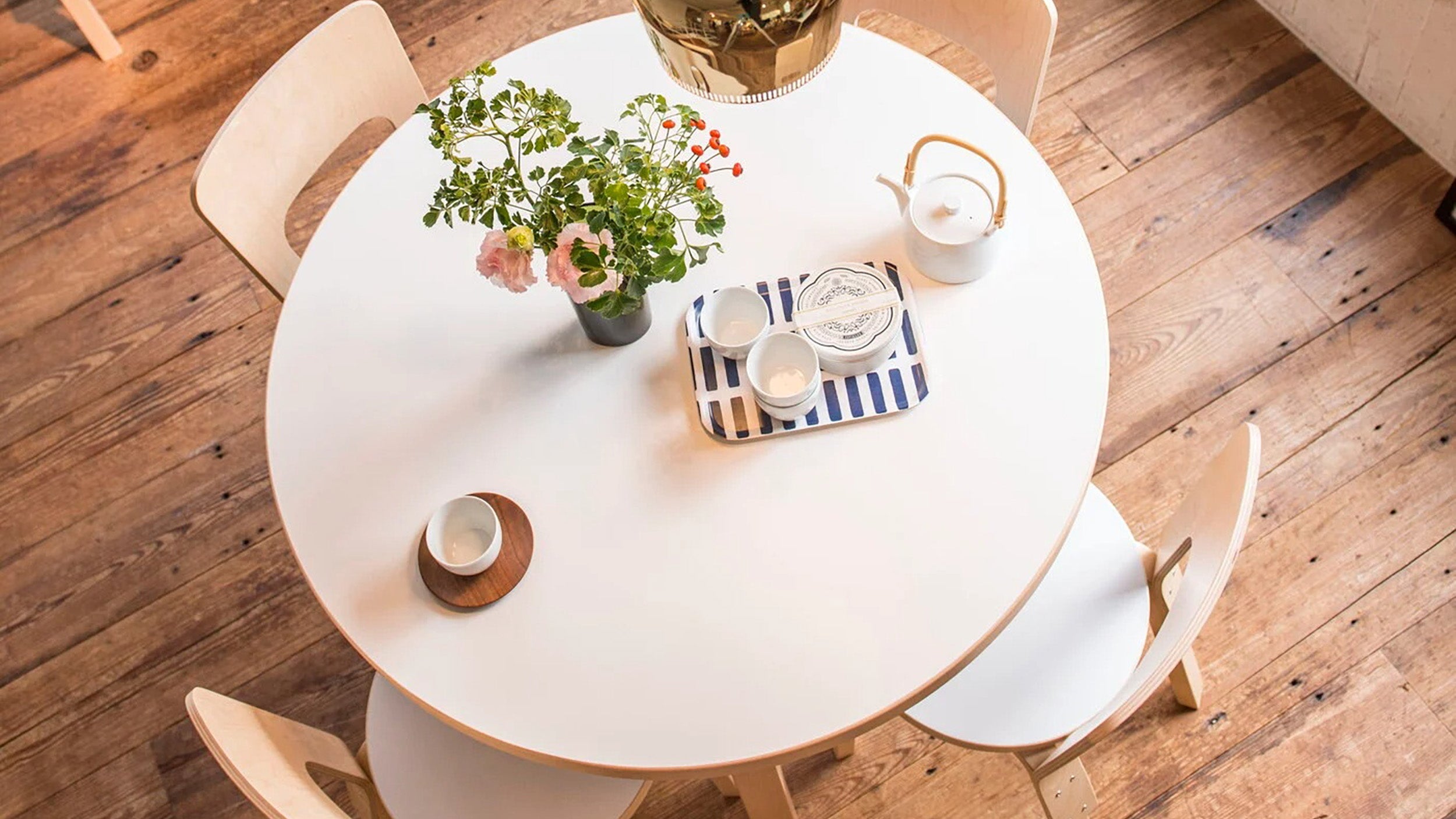 Desktop / Aalto Table 90A, designed by Alvar Aalto for Artek