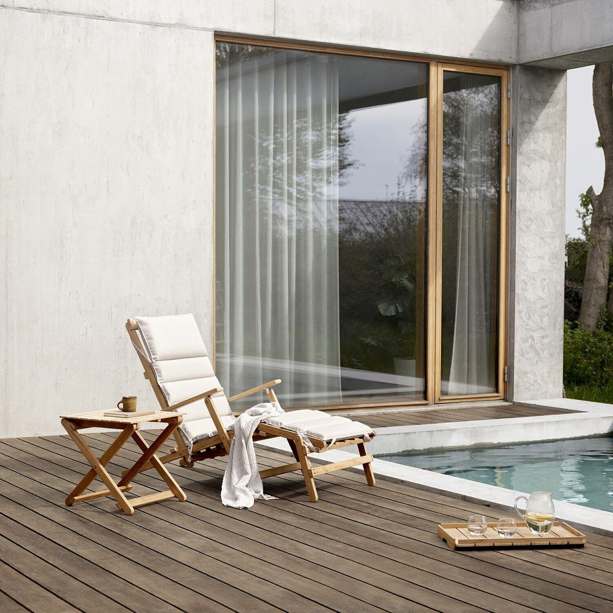 Mobile / BM5568 Deck Chair with Footrest, designed by Borge Mogensen for Carl Hansen and Son