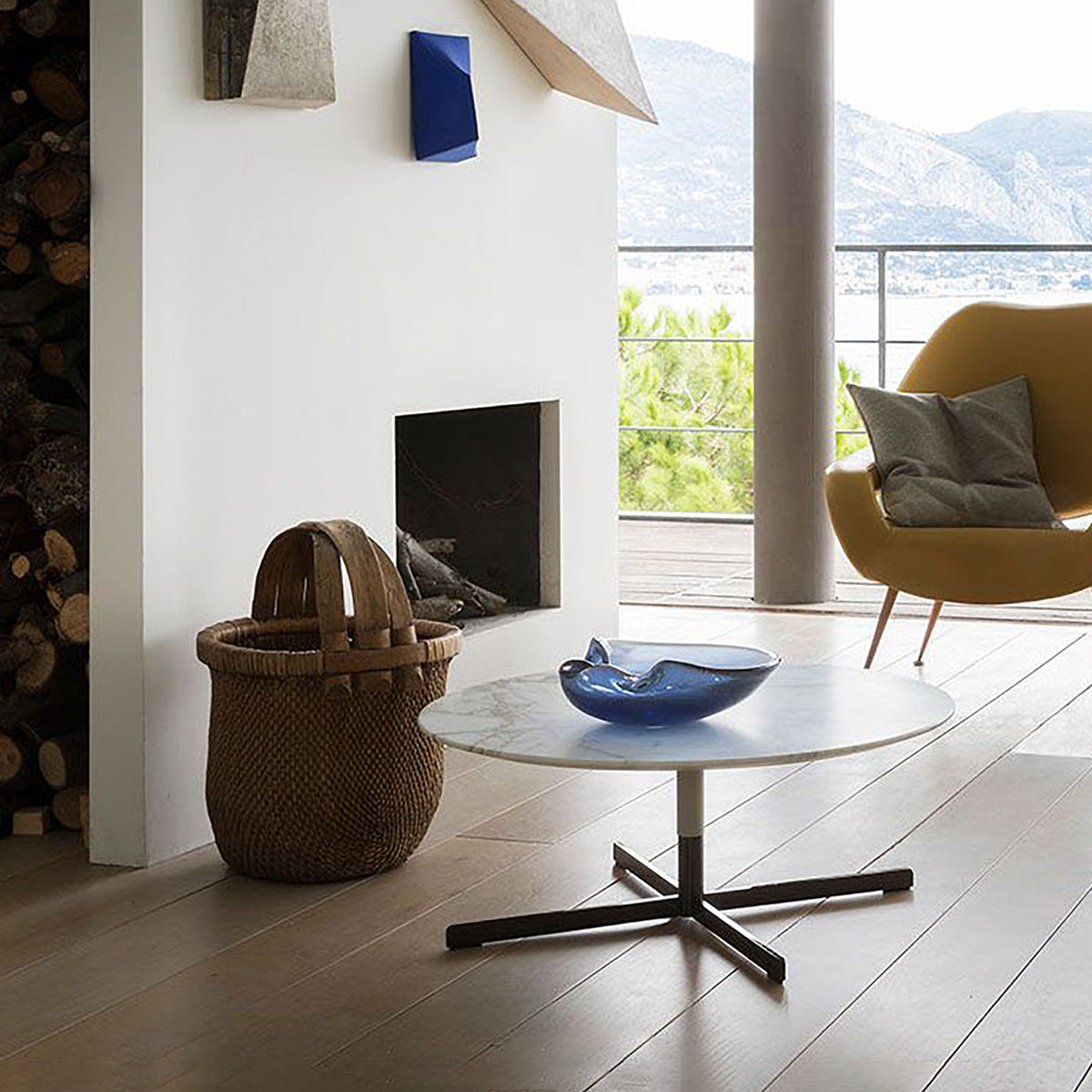 Mobile / Bob Coffee Table, designed by Jean-Marie Massaud for Poltrona Frau