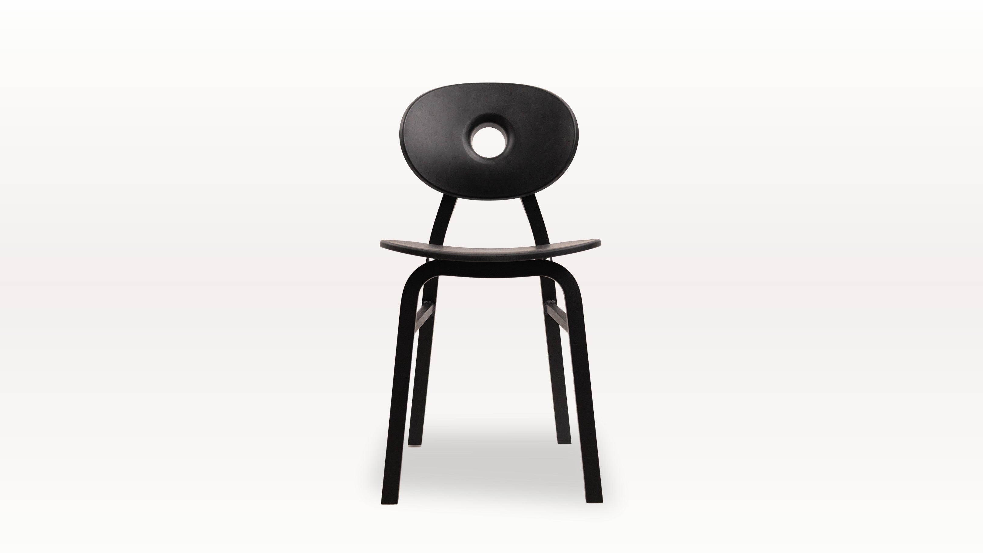 Desktop / The Elipse Chair, designed by Patrick Jouin for Zanotta