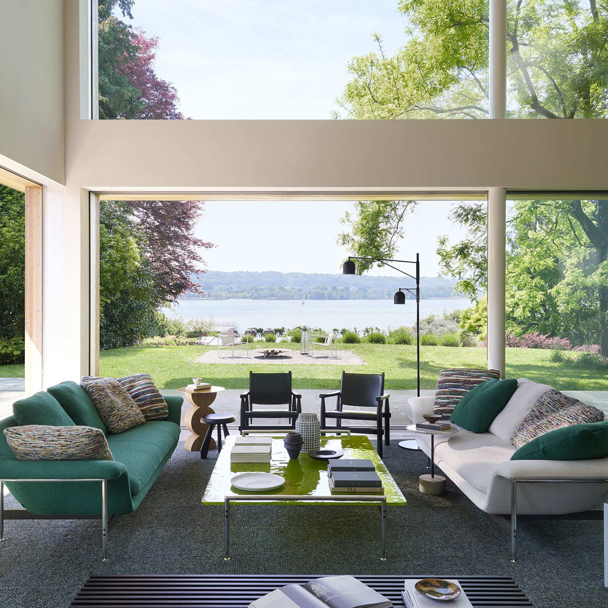 Mobile / Esosoft Coffee Table, designed by Antonio Citterio for Cassina