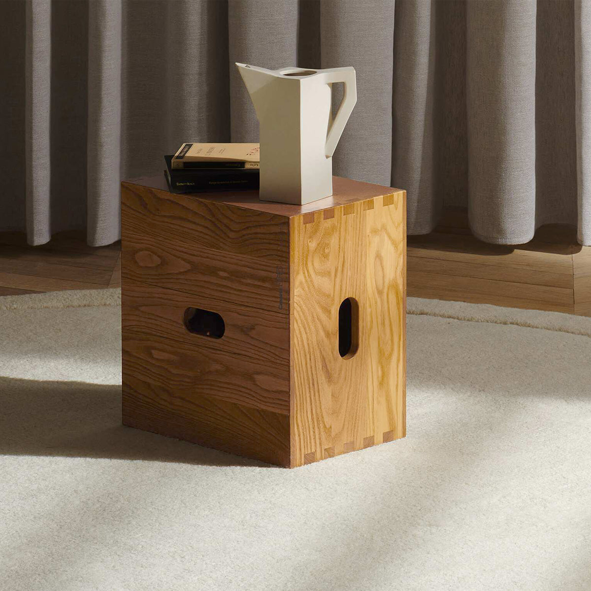 Mobile / LC14 Tabouret Cabanon, designed by Le Corbusier made by Cassina