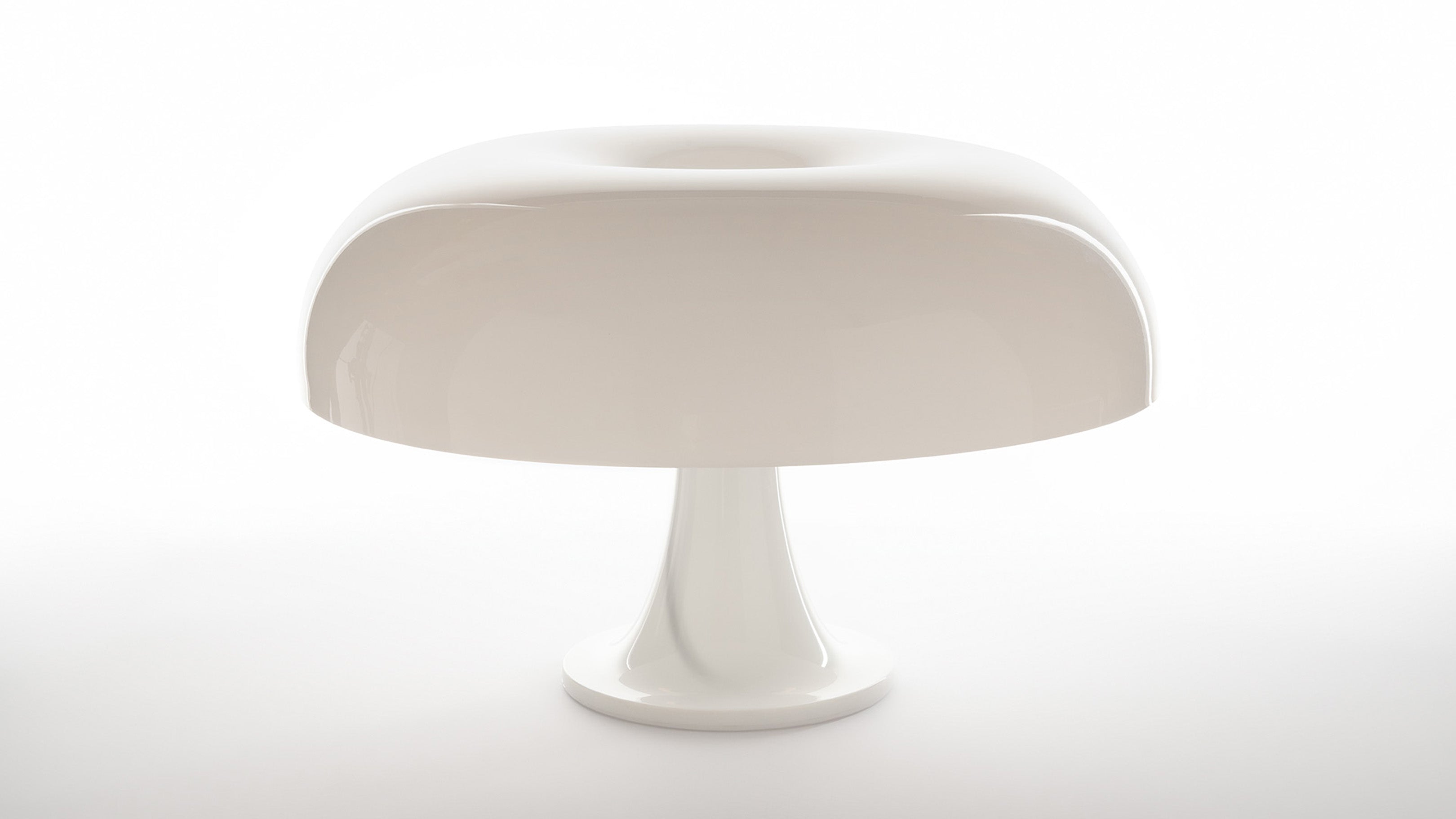 White / Desktop / Nesso Lamp, designed by Giancarlo Mattioli