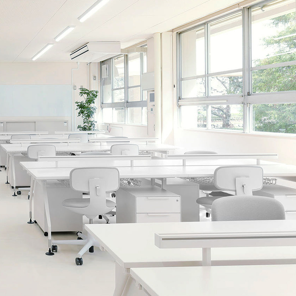 Mobile / Rookie Chair in Grey, designed by Konstantin Grcic for Vitra